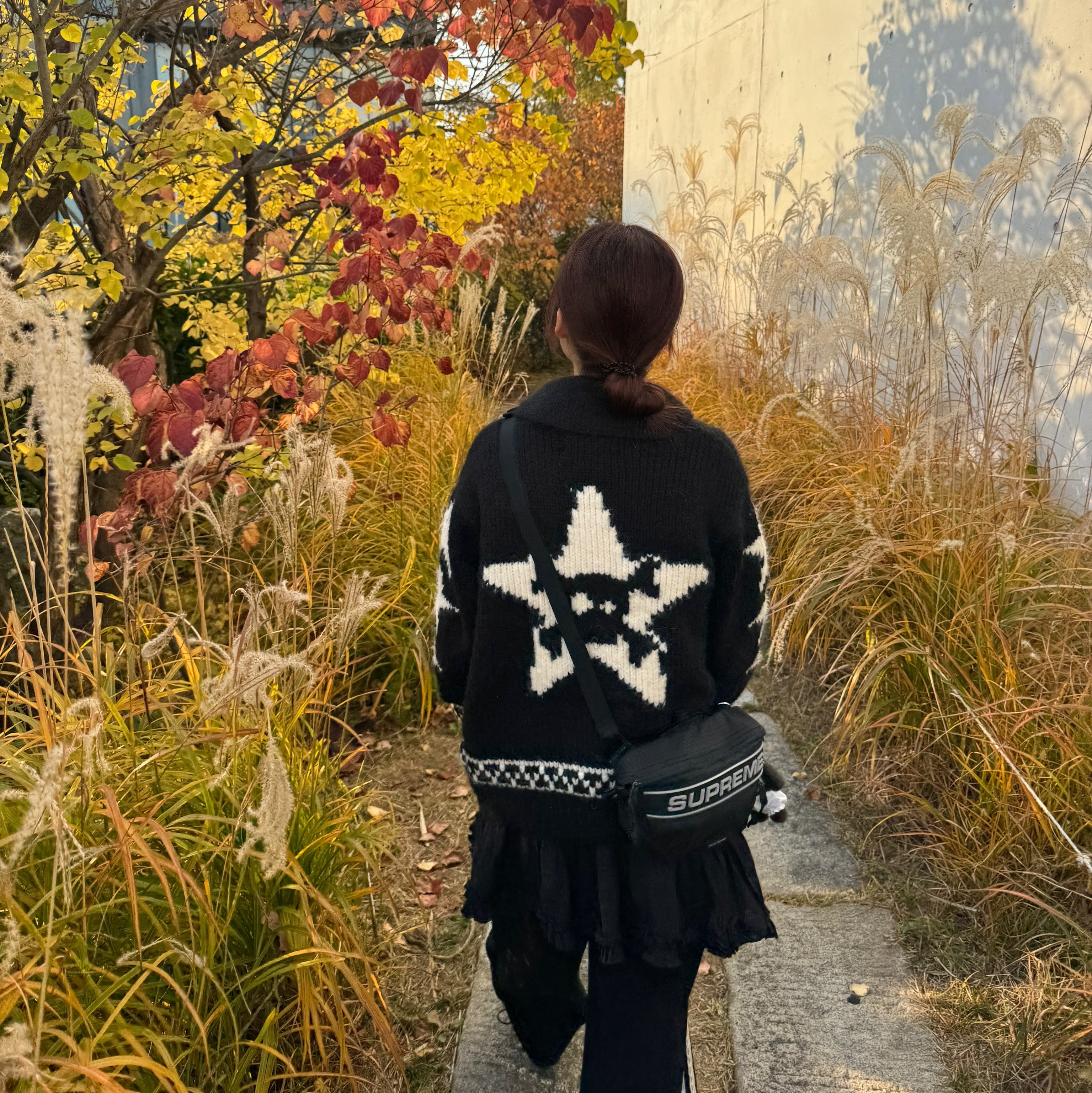 Supreme Waist Bag Black - 23FW 착용 스타일