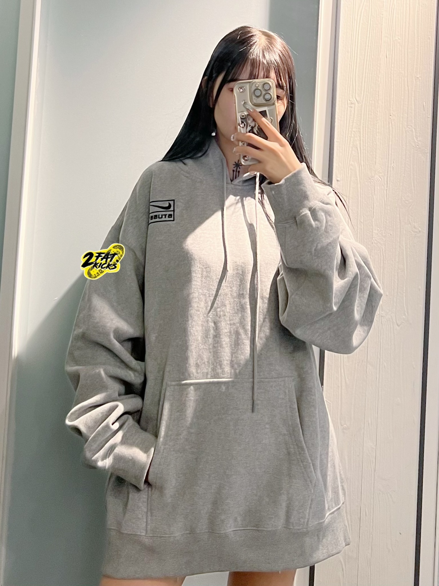Nike x Stussy NRG RA Washed Pullover Hoodie Black (DN4028-010), Nike x Stussy NRG RA Pullover Hoodie Dark Grey Heather (DJ9489-063) 착용 스타일 - 5