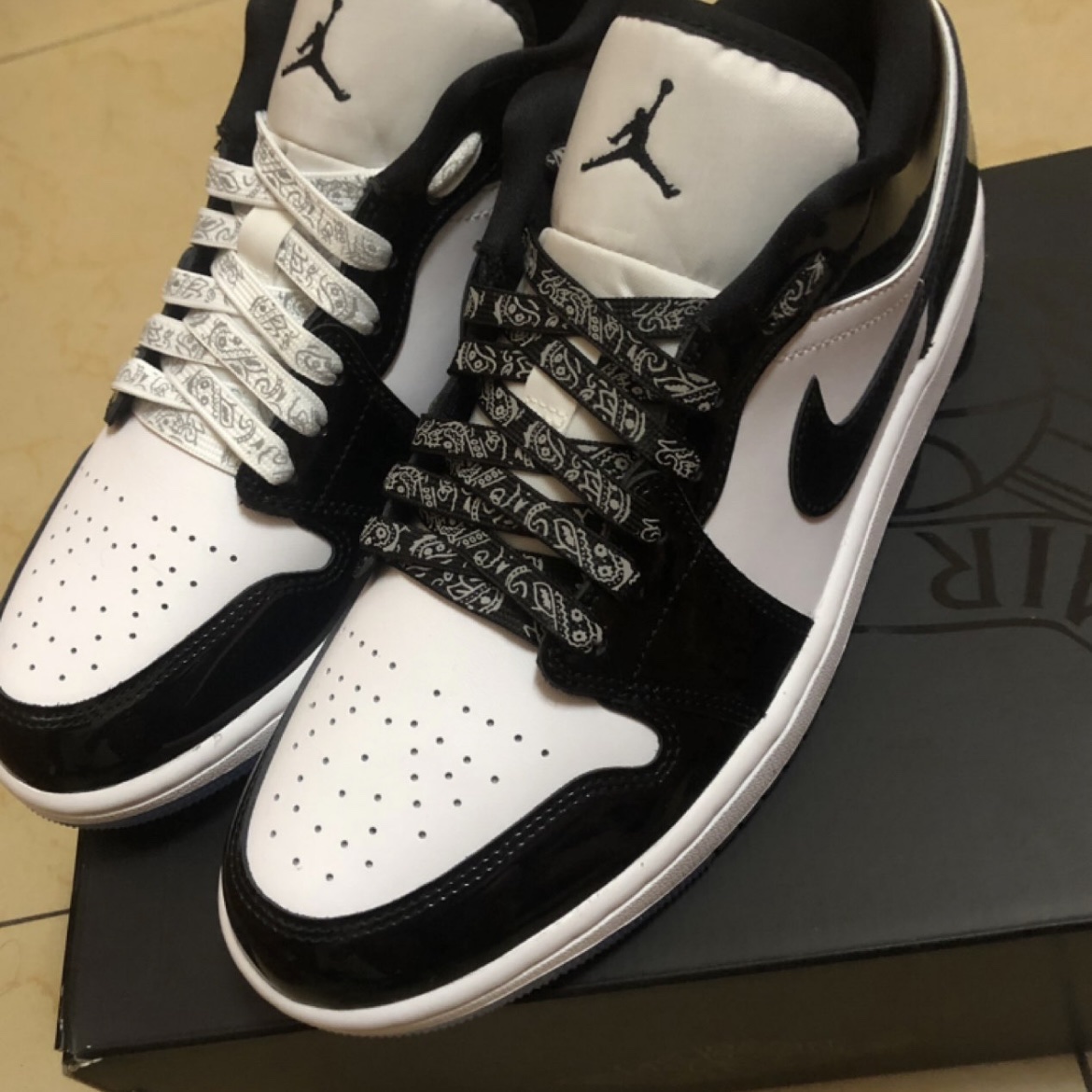 Jordan 1 Low SE Concord 착용 스타일 - 1