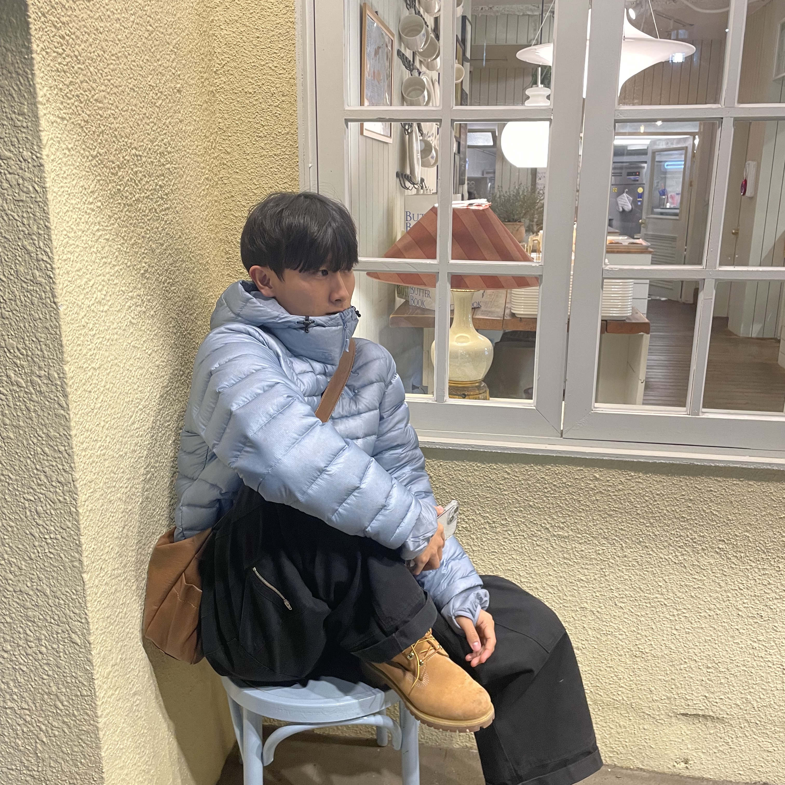 Sansan Gear Suffix Puffer Jacket Sky Blue - 24FW, Matin Kim Logo Sporty Duffel Bag Black 착용 스타일 - 4