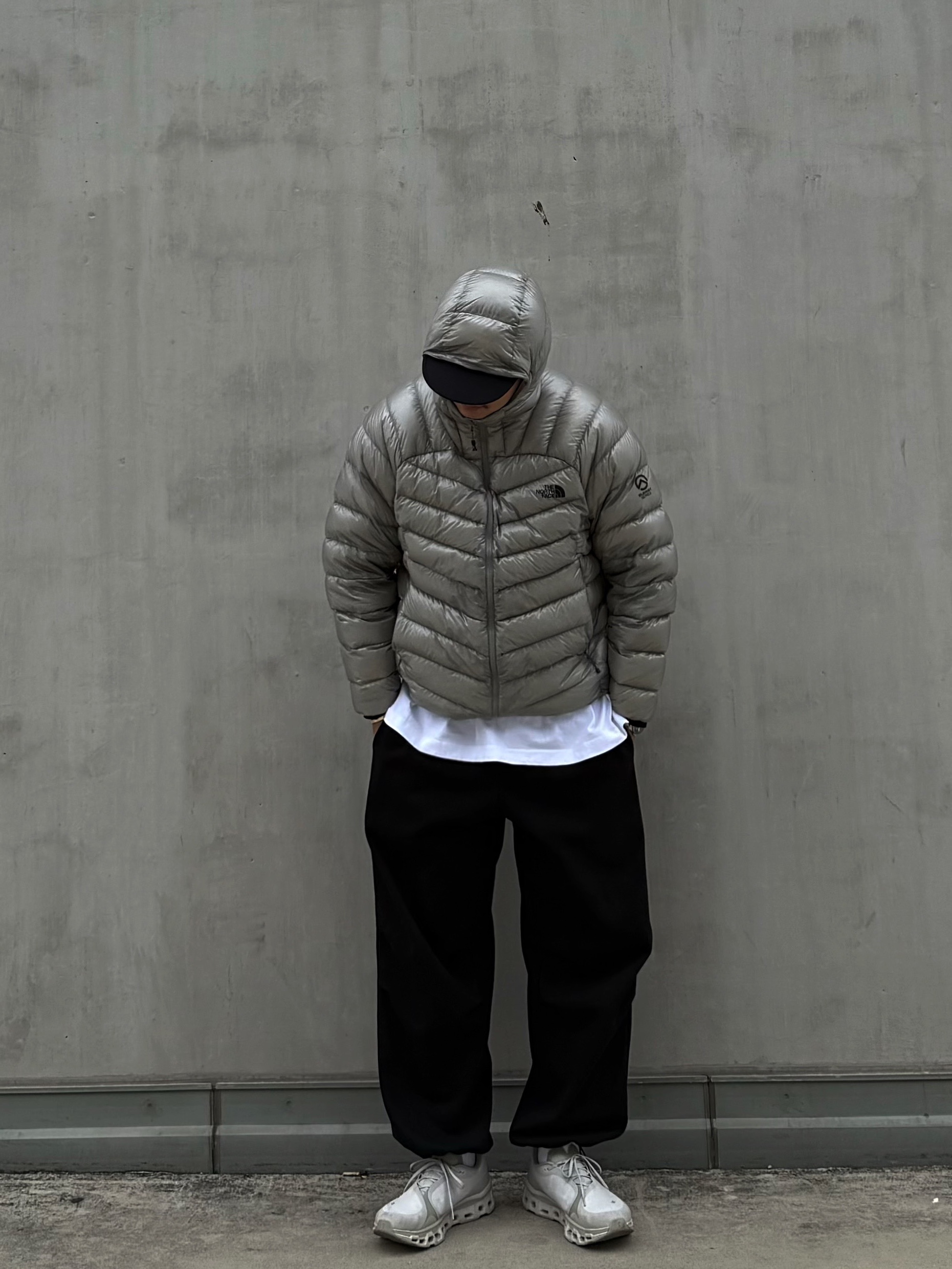 The North Face Summit Mattehorn RDS Down Jacket Light Gray, Rolex Submariner Date 41mm 126610LV Black Oyster 착용 스타일 - 2