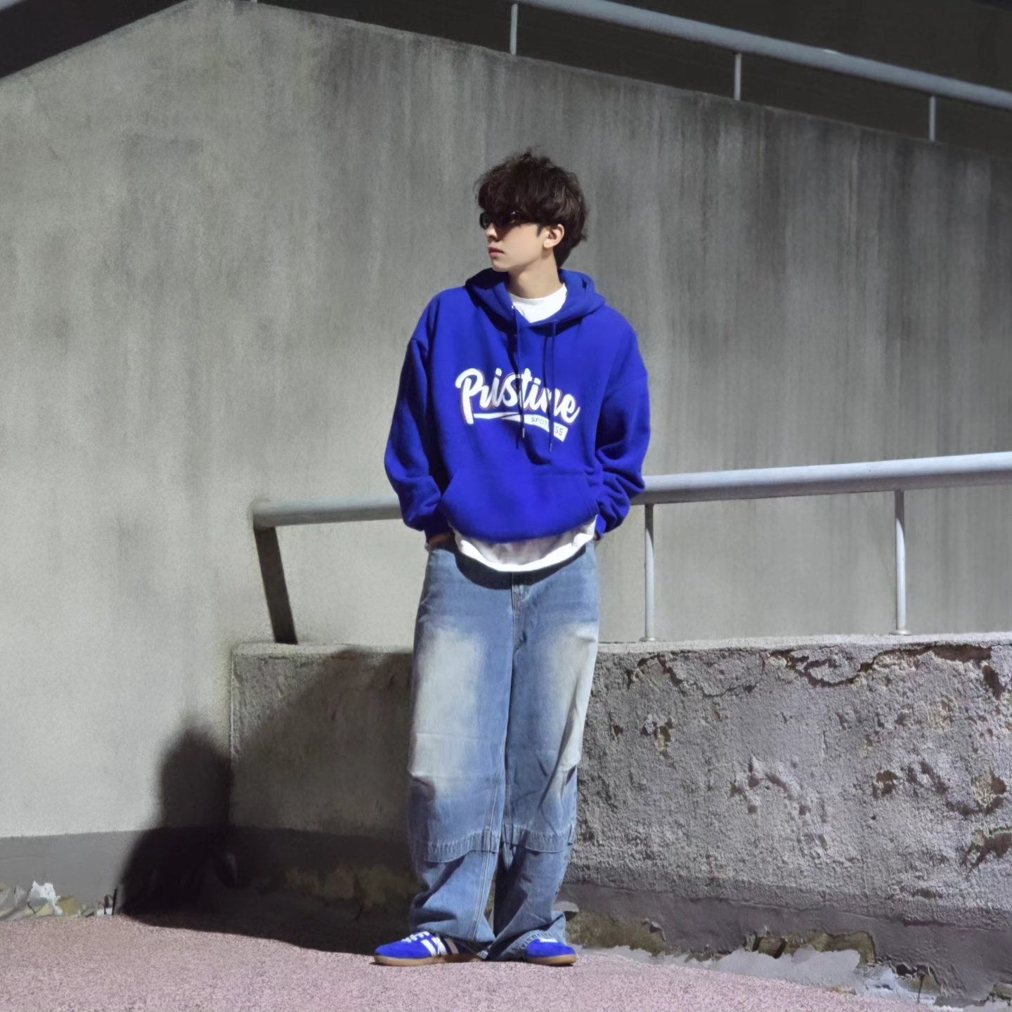 Adidas Samba OG Royal Blue 착용 스타일 - 2