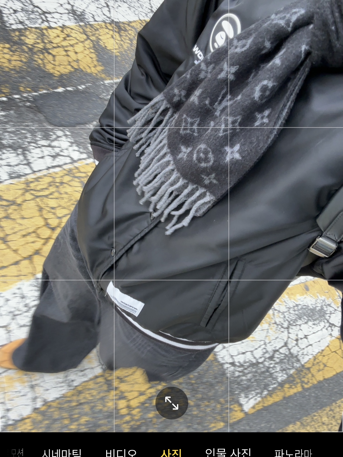 Adidas Tobacco Gruen Mesa Brown Desert, AAPE Light Weight Jacket Black 착용 스타일