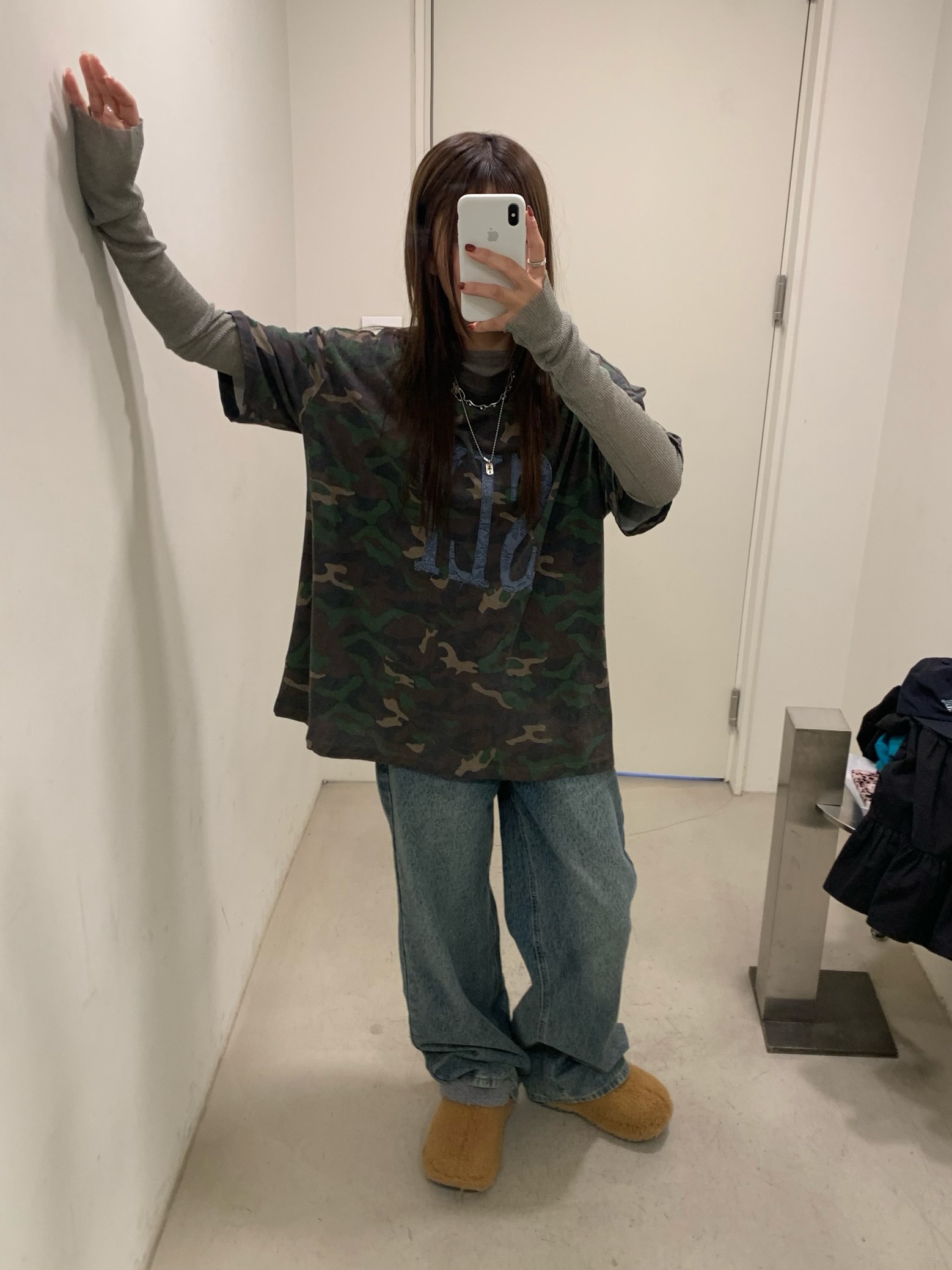 Crocs x Lil Nas X Mega Crush Clog Black Brown 착용 스타일