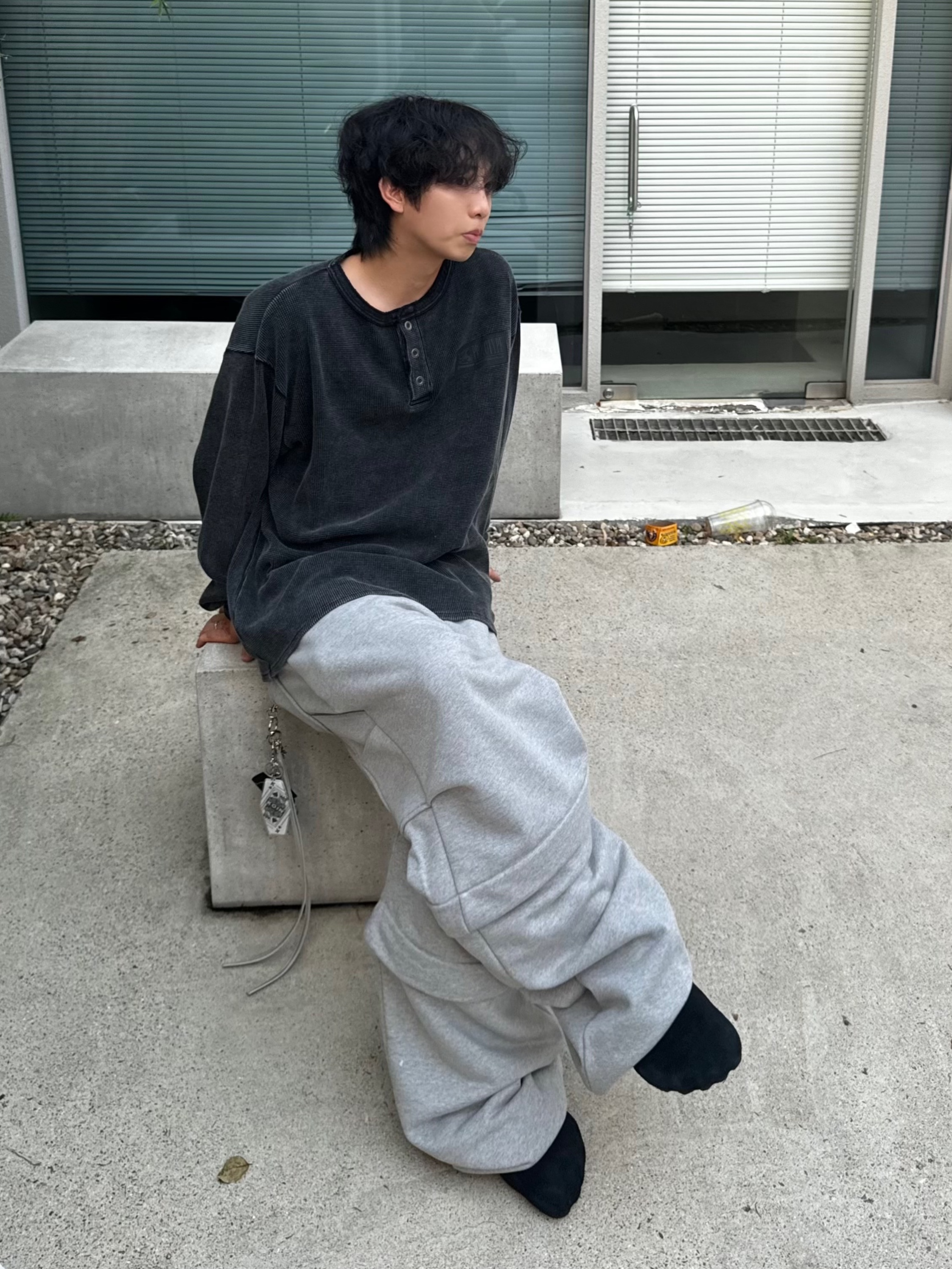 MJD Detachable Carpenter Sweat Pants Melange Grey, Balenciaga Sunday Mule Black 착용 스타일 - 4