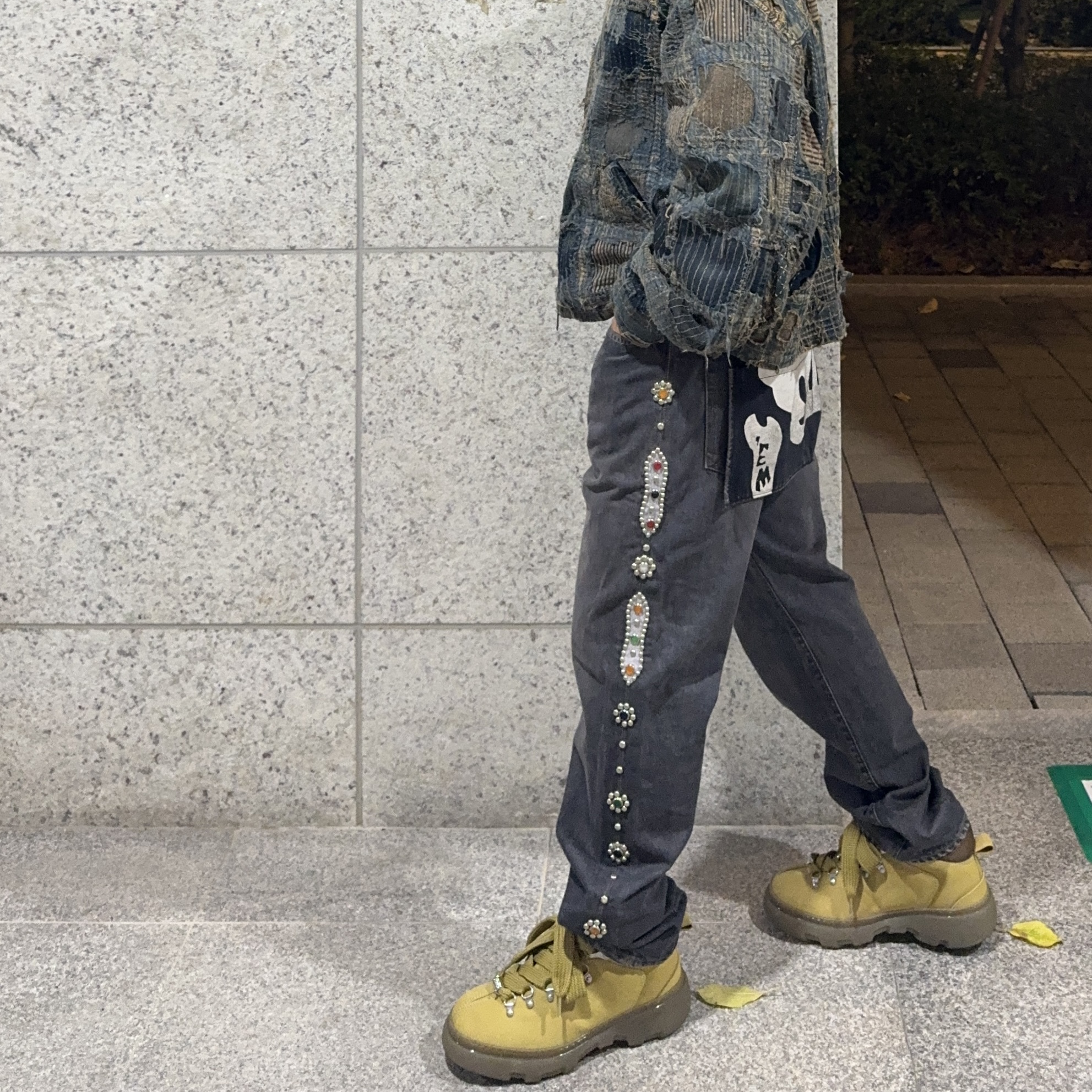 Kapital Boro T Back Drizzler Jacket Indigo, Kapital 14 oz. Denim 5P Monkey Cisco Gemstone Pants Black 착용 스타일 - 2
