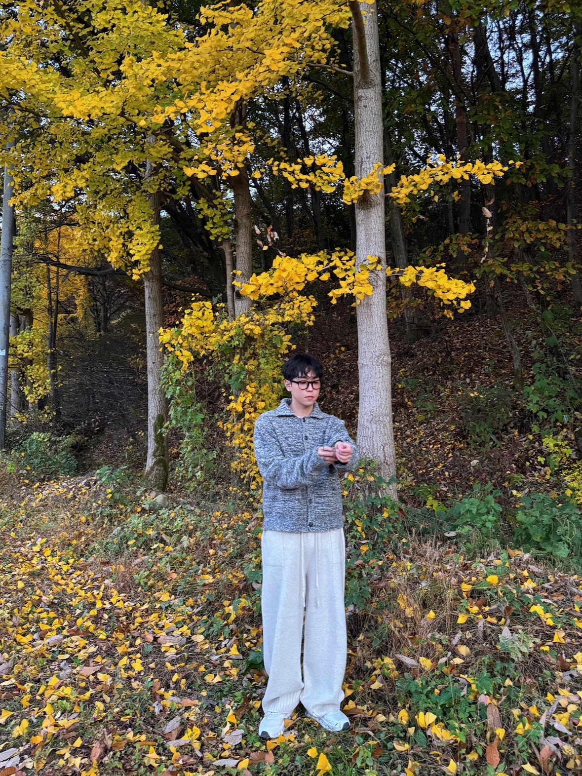 Loewe x On Running Cloudtilt 2.0 Sand White 착용 스타일 - 1
