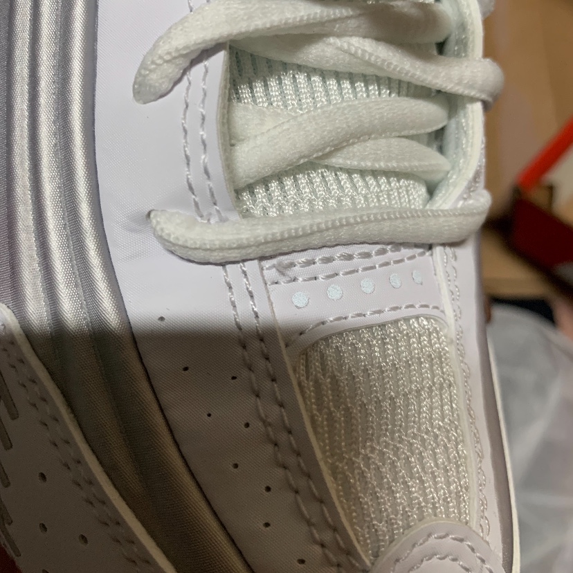 (W) Nike Shox R4 White and Metallic Platinum 착용 스타일 - 5