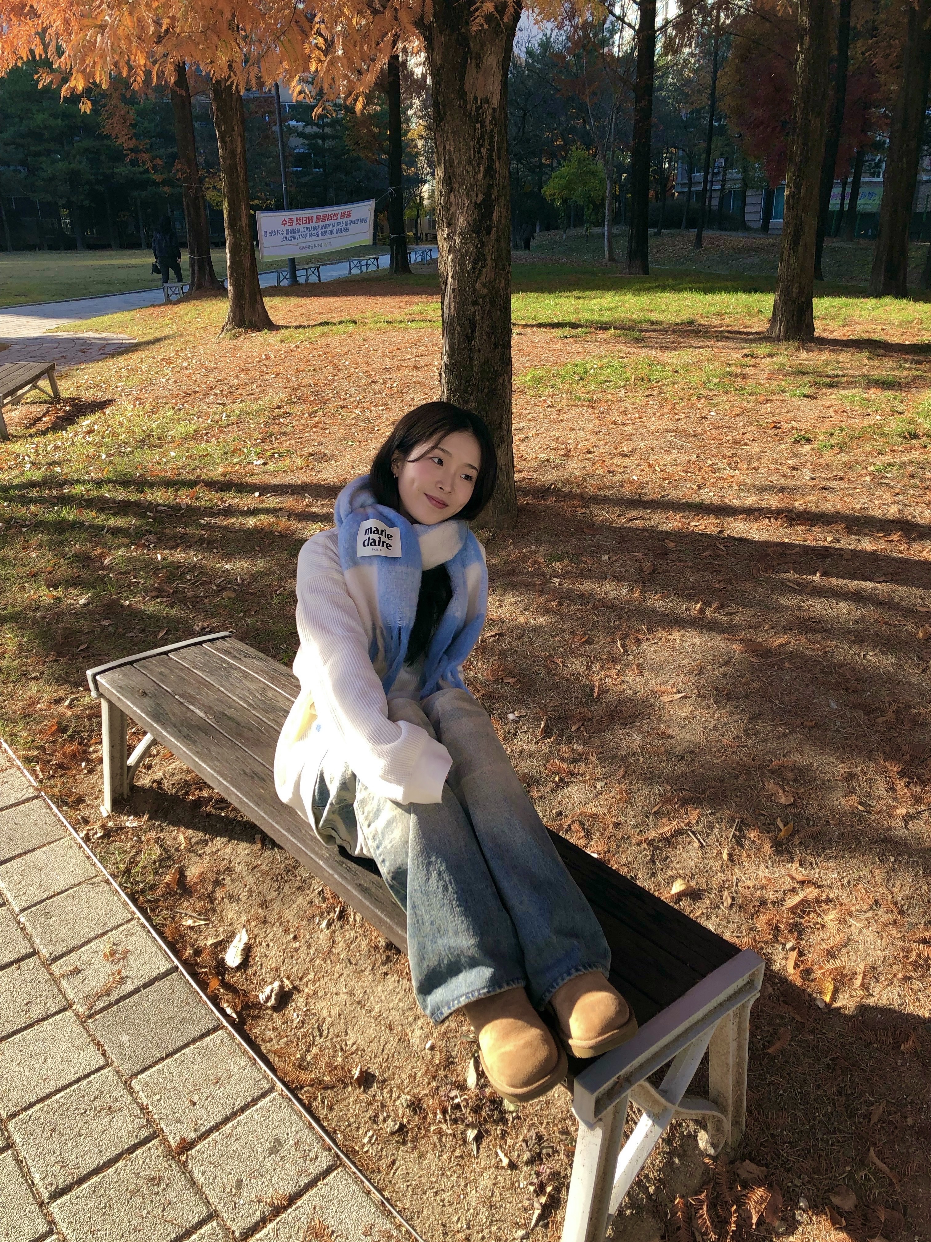 (W) UGG Classic Mini II Boots Chestnut 착용 스타일 - 2