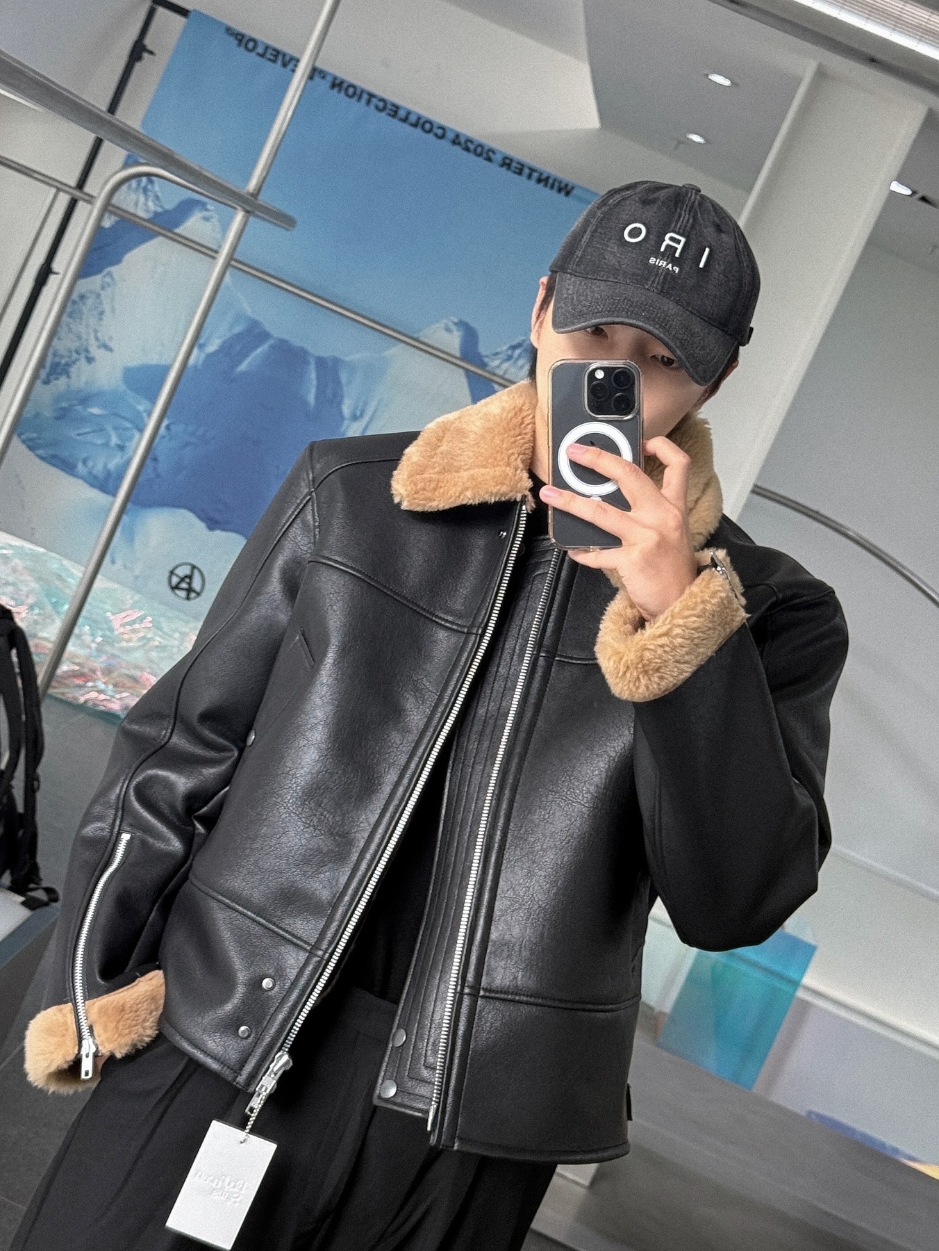 Haleine 3D Faux Shearling Crop Jacket Black (VJ410), Haleine 3D Faux Shearling Crop Jacket Brown (VJ411) 착용 스타일