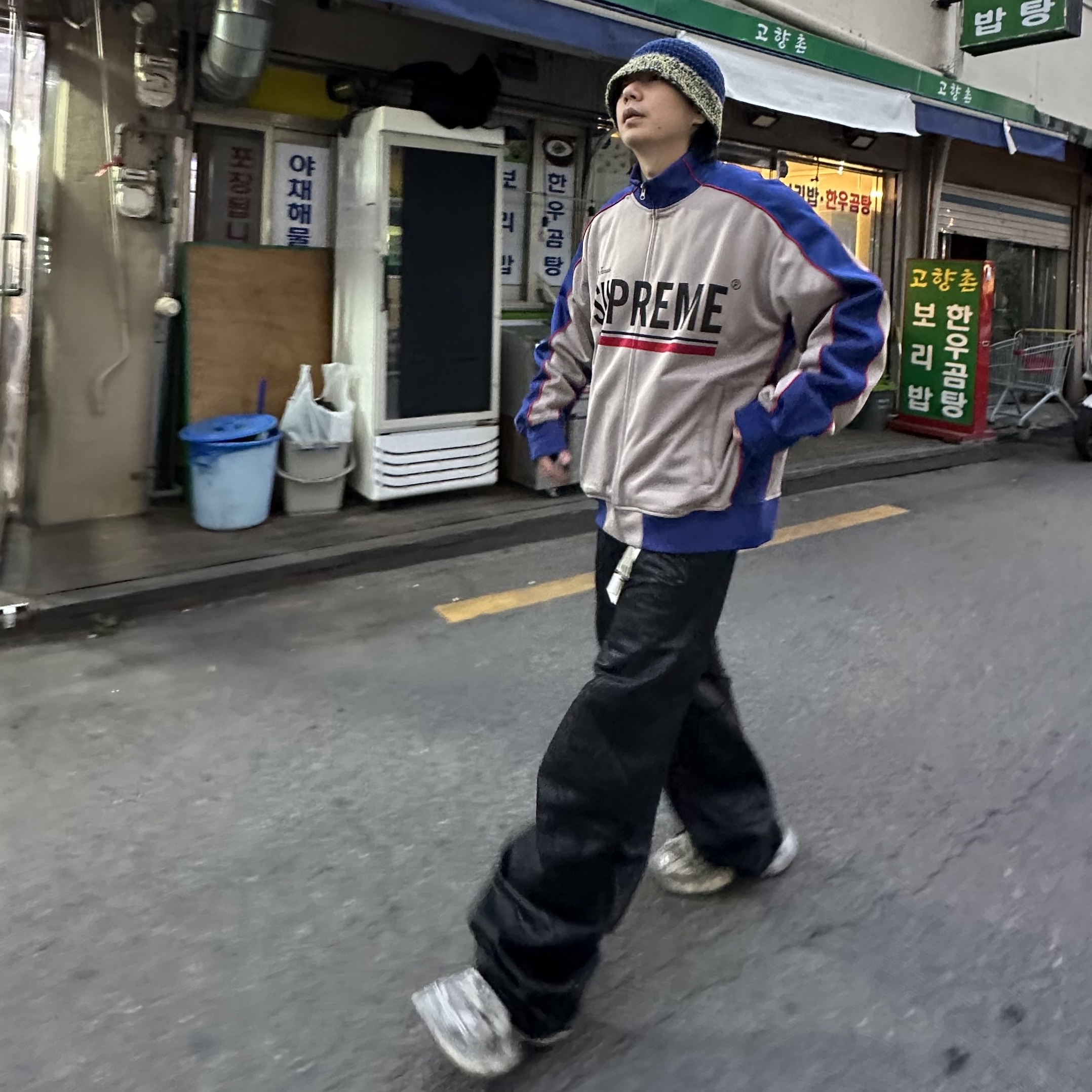 Supreme World Famous Jacquard Track Jacket Stone - 22FW, Balenciaga 3XL Sneakers Light Beige 착용 스타일 - 5
