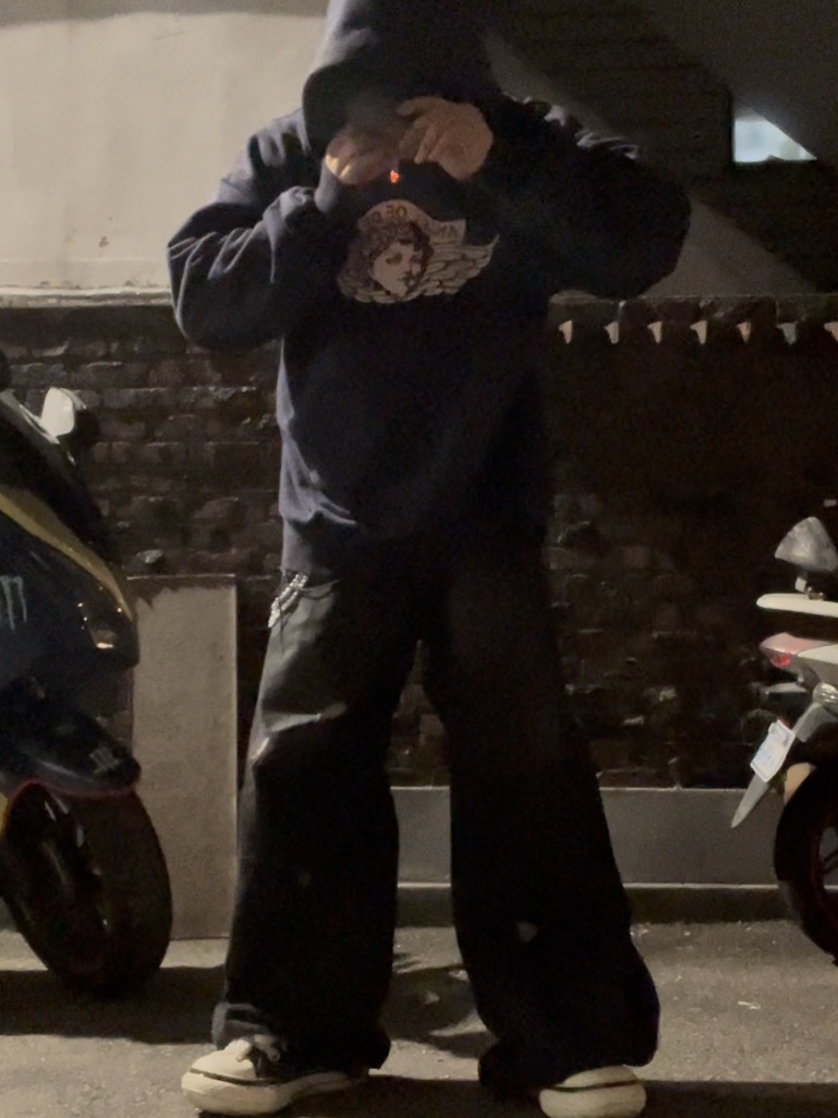 Saint Mxxxxxx Angel Hoodie Navy - 23SS 착용 스타일