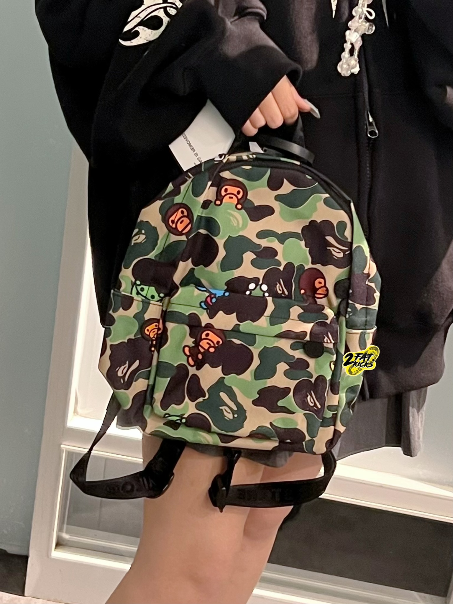 BAPE Baby Milo Medium Backpack Green 착용 스타일 - 2