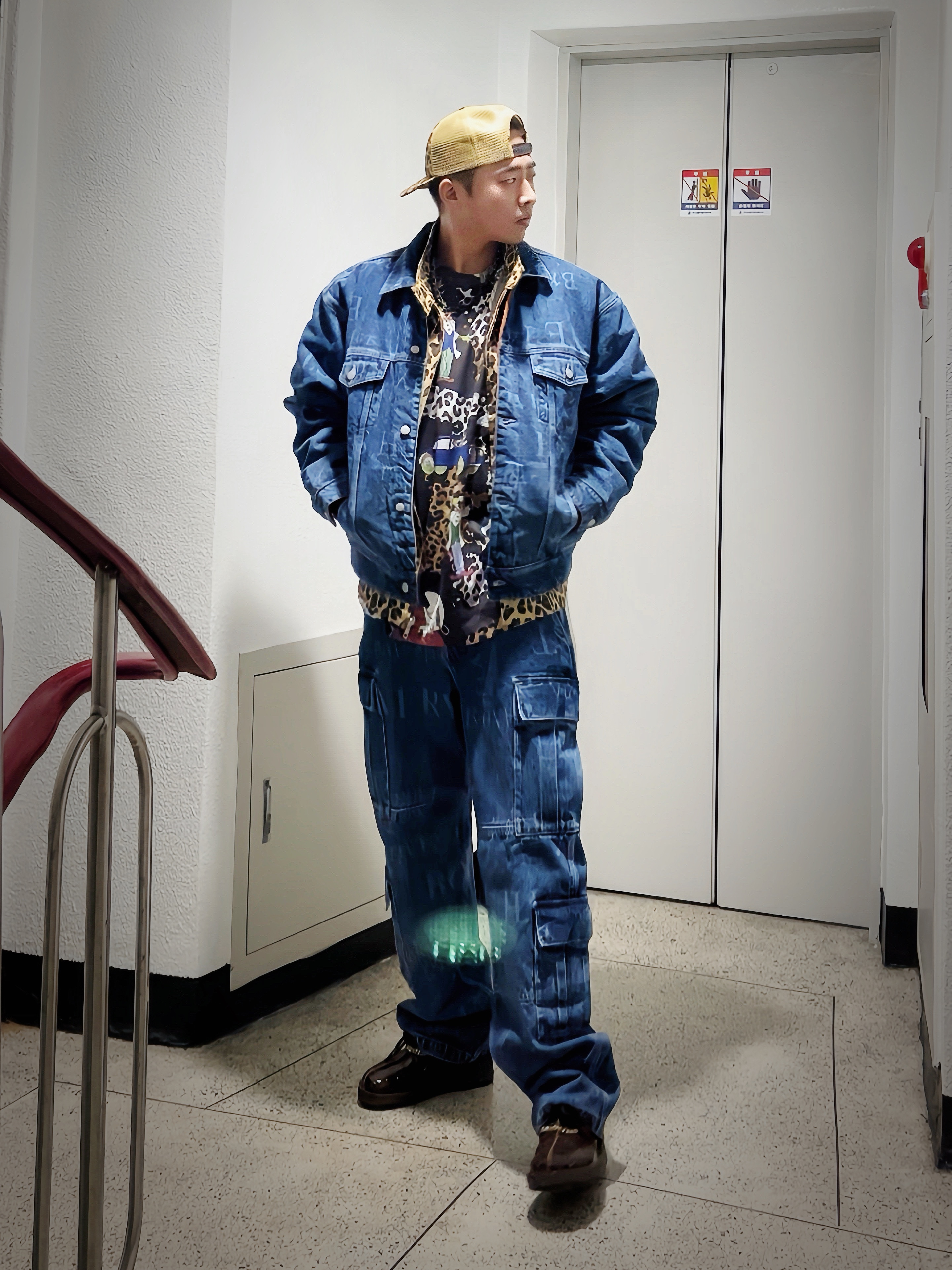 Supreme x Toy Machine Mesh Back 5-Panel Leopard - 24SS, Supreme x Toy Machine Harrington Jacket Leopard - 24SS 착용 스타일 - 3