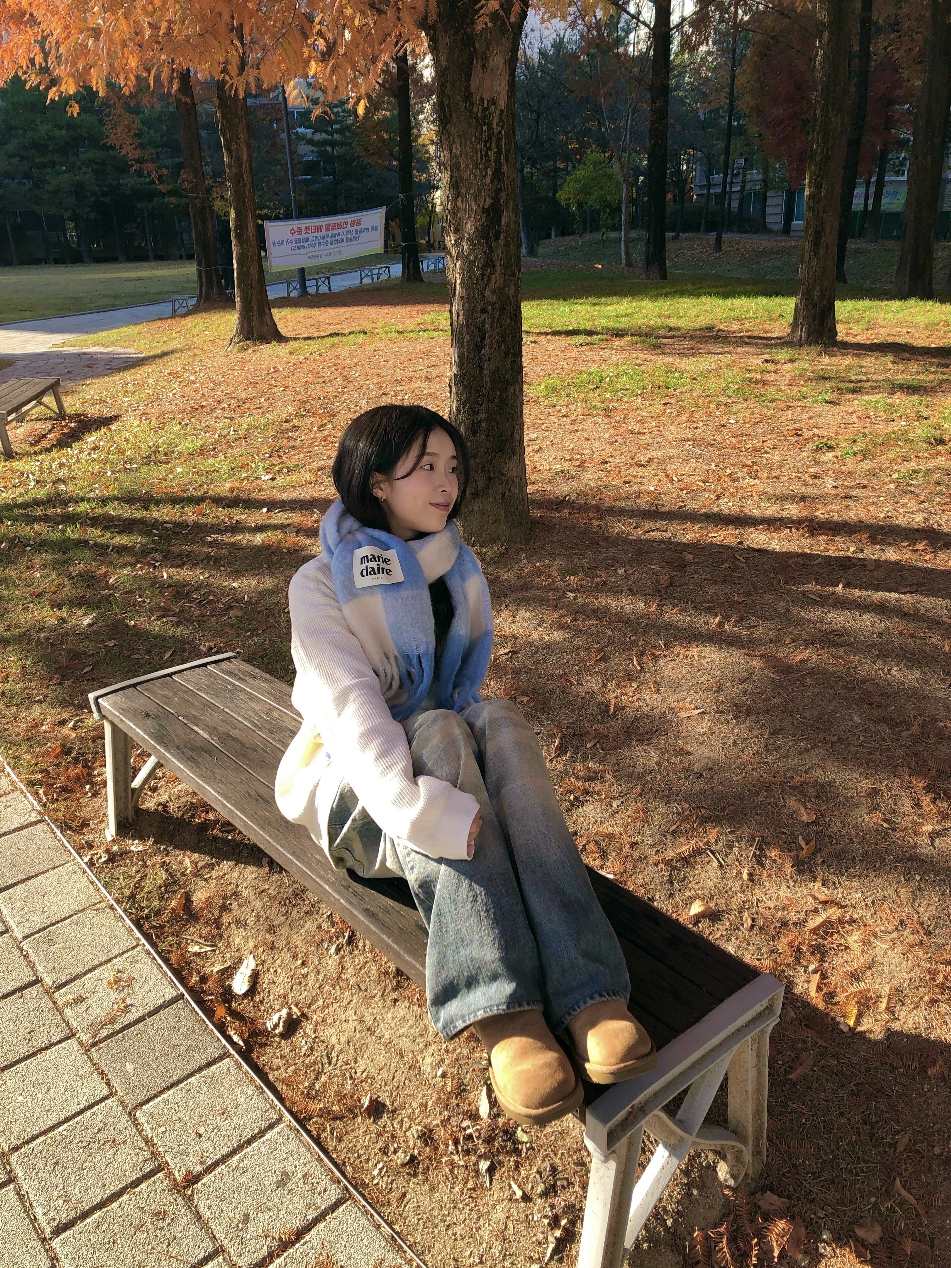 (W) UGG Classic Mini II Boots Chestnut 착용 스타일 - 1
