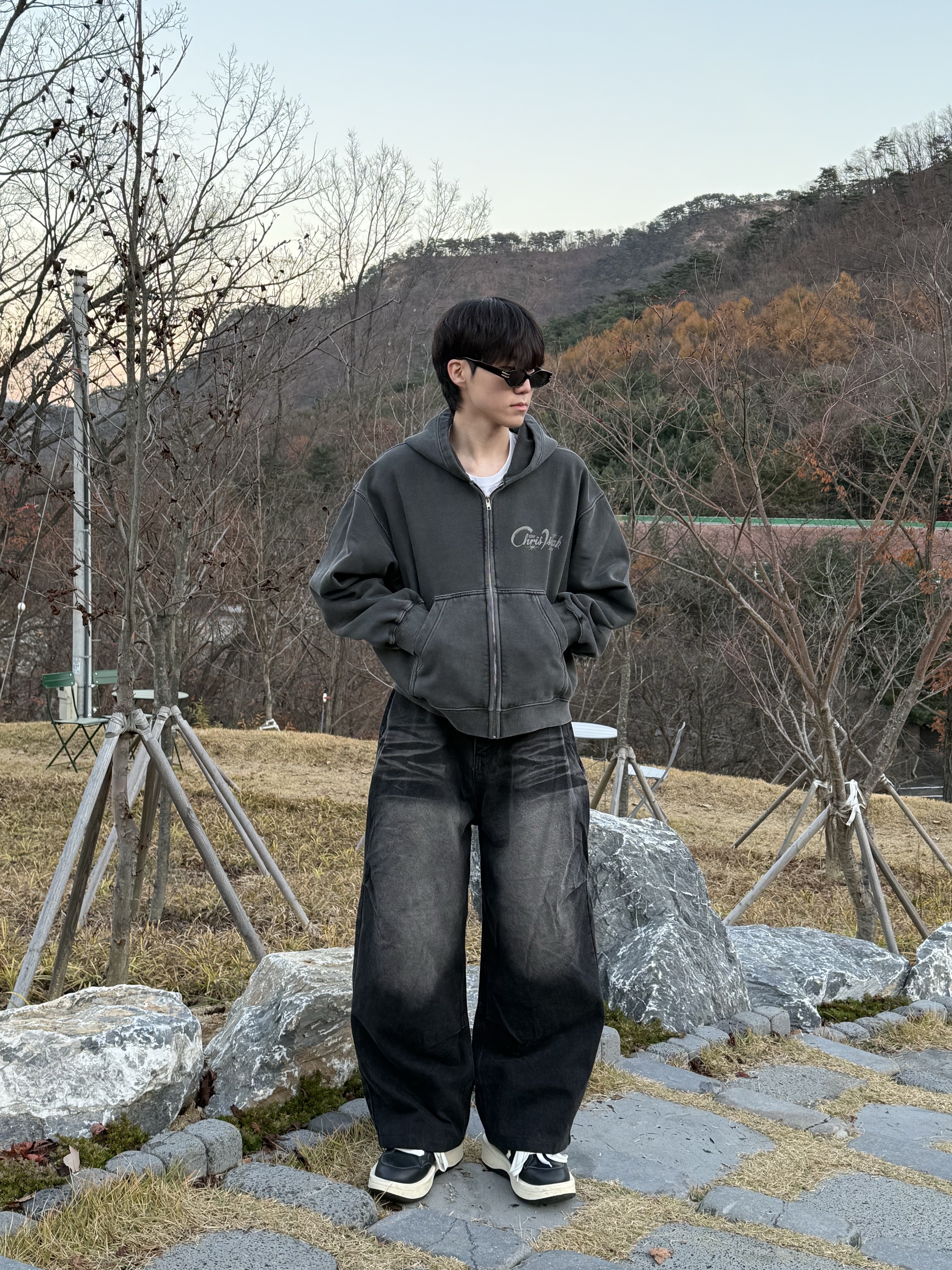 Converse x Drkshdw Turbowpn Black Cream 착용 스타일 - 1
