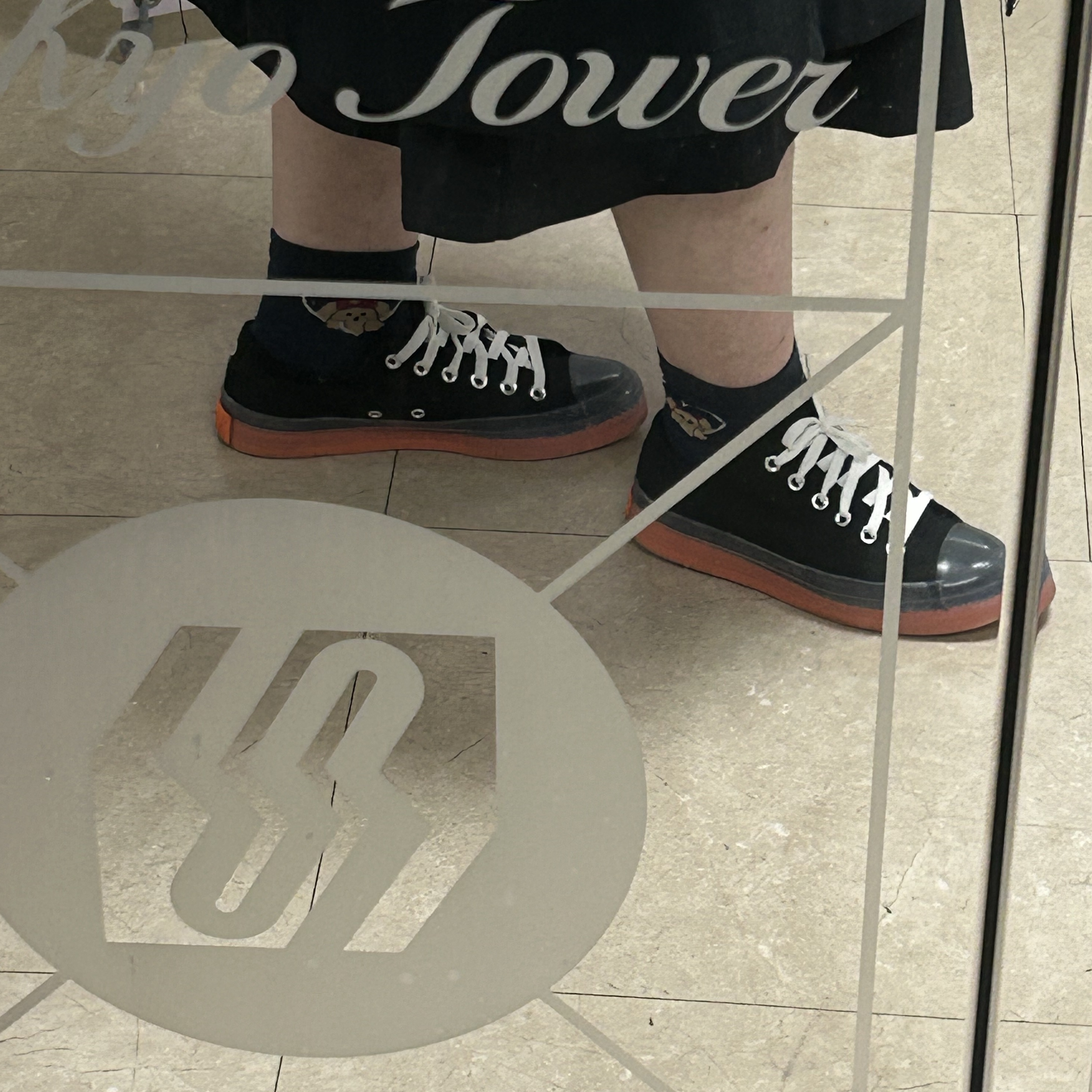 Converse Chuck Taylor All Star CX Ox Black Wild Mango 착용 스타일 - 1