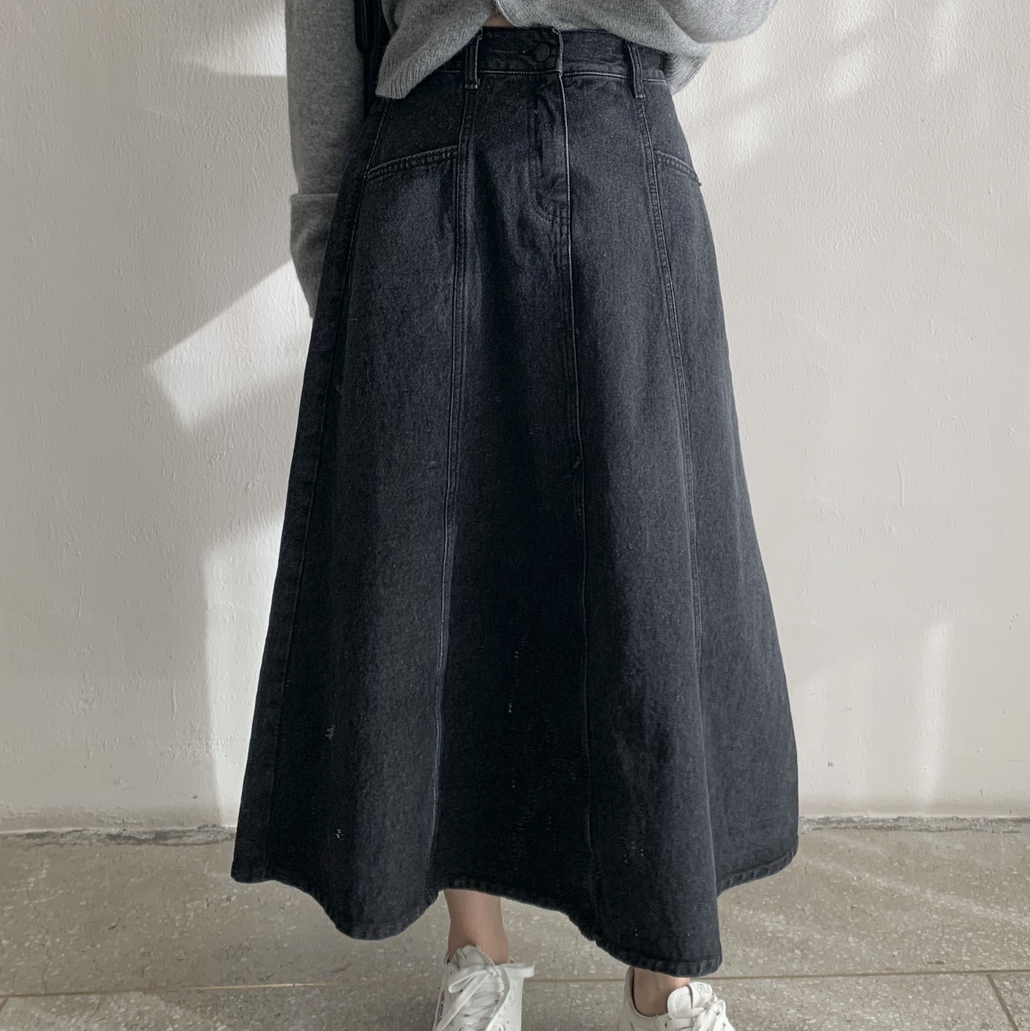 Autry Medalist Low Leather Sneakers White 착용 스타일 - 4