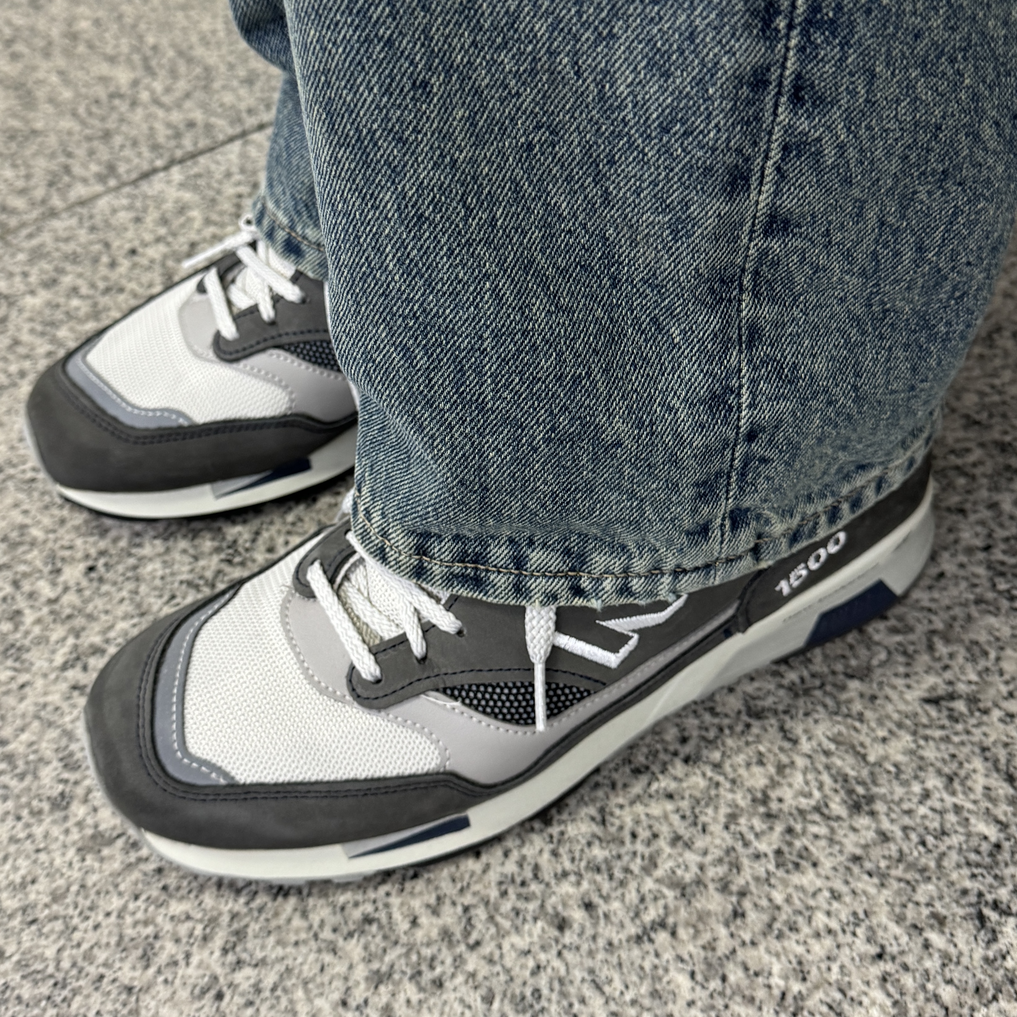 New Balance 1500 Made in UK 35th Anniversary Grey 착용 스타일