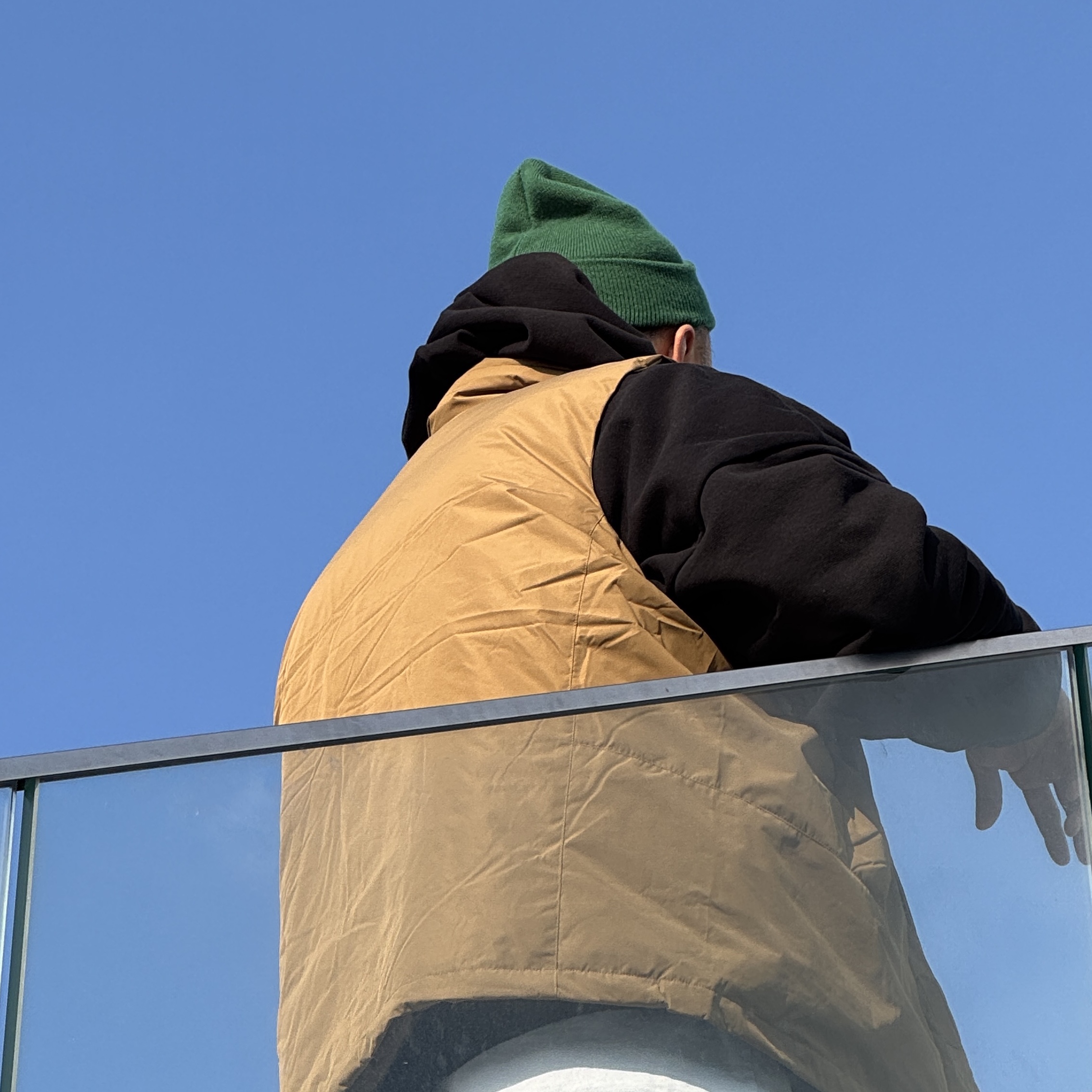 Supreme Slant Beanie Green - 23FW, Fear of God x Saint Mxxxxxx Saint of God Hoodie Black 착용 스타일 - 4