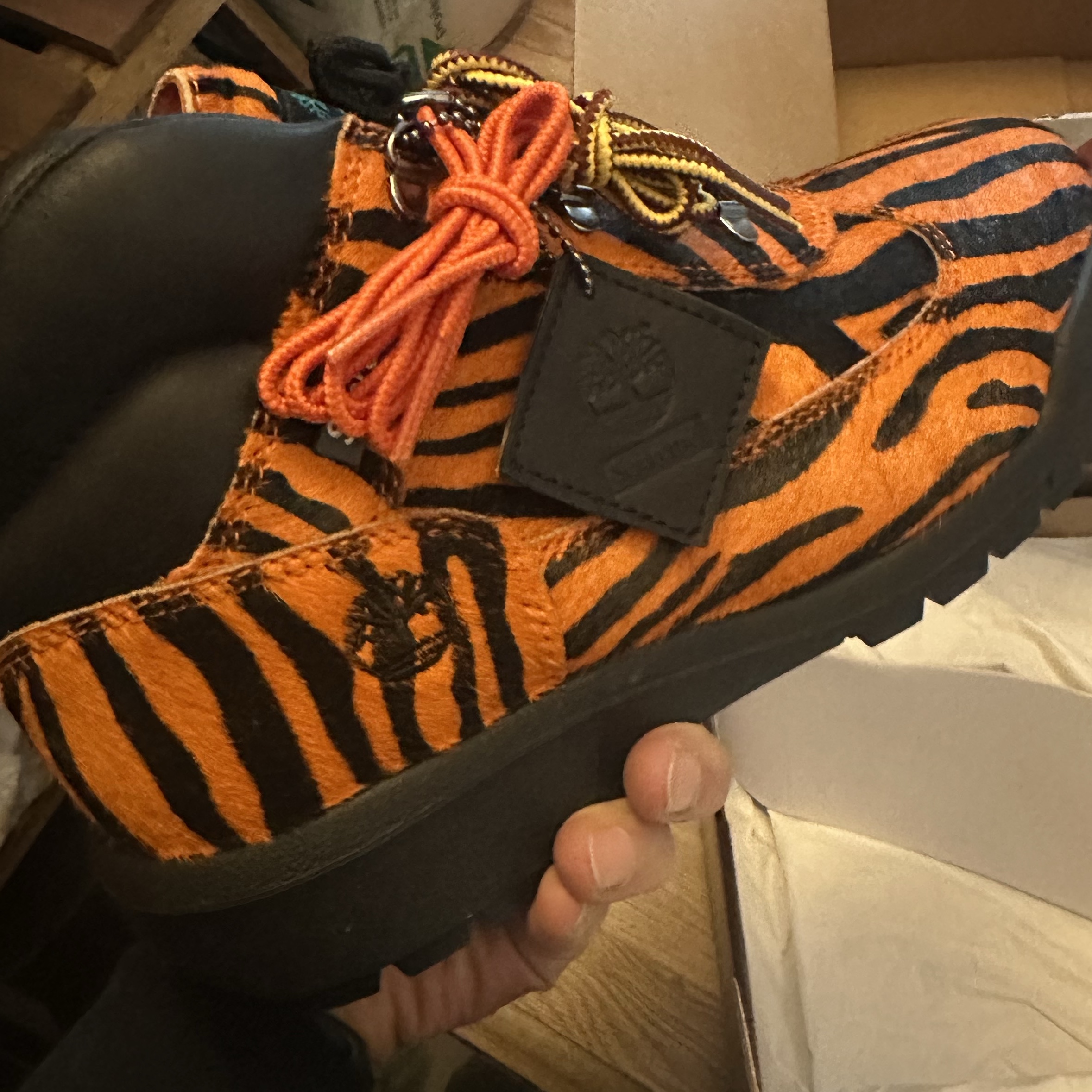 Timberland x Supreme Field Boot Tiger - 24FW - Medium 착용 스타일