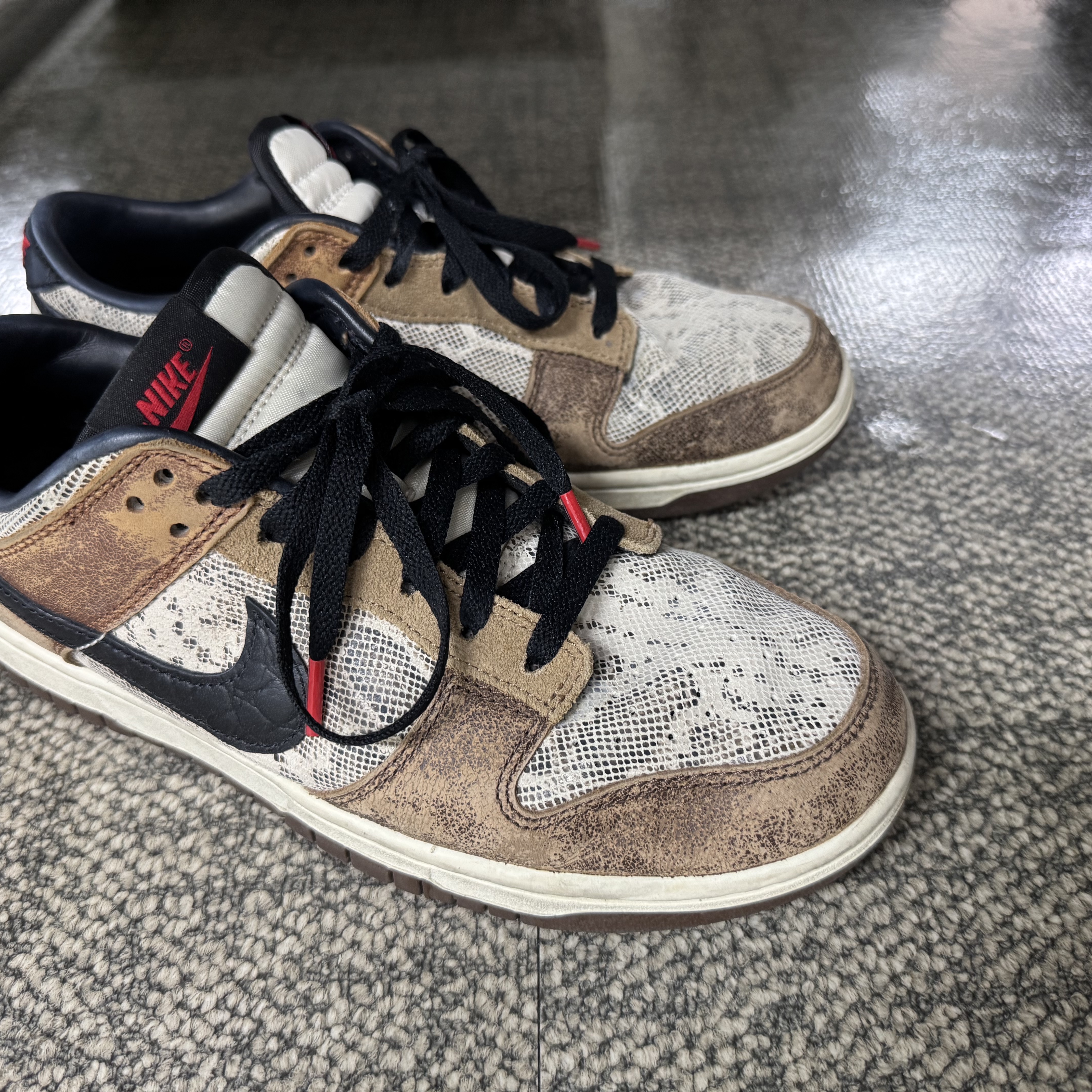 Nike Dunk Low PRM Head to Head 착용 스타일