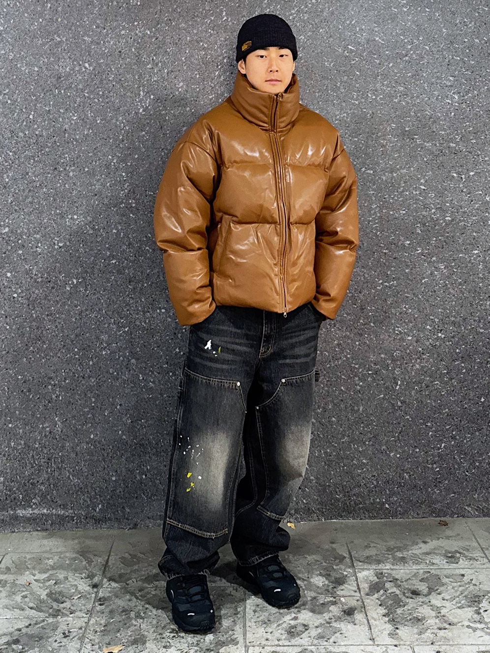 QT8 Garments GB Synthetic Leather Duck Down Short Padding Brown, QT8 GARMENTS Painted Double Knee Washed Pants Black 착용 스타일 - 1
