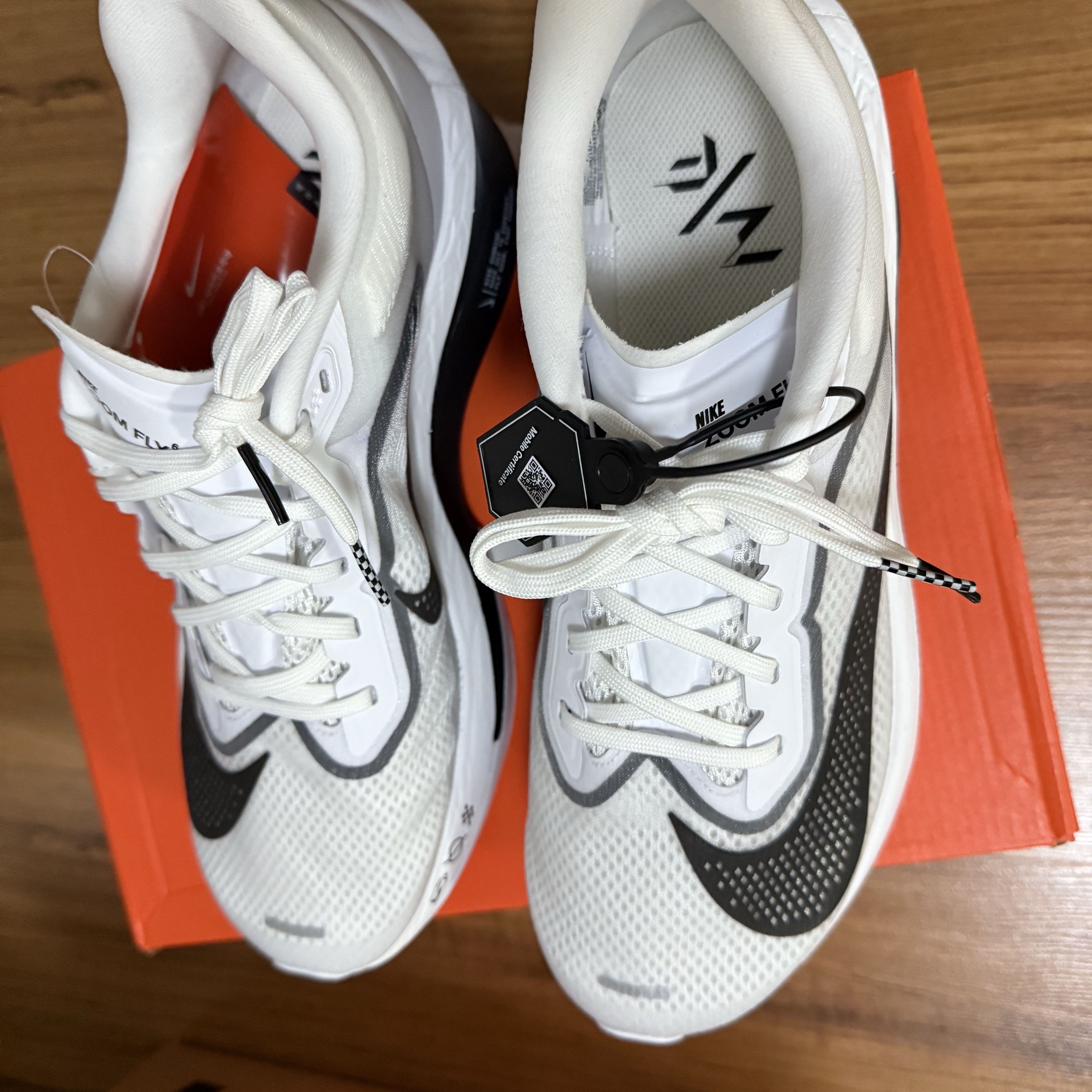 Nike Zoom Fly 6 White Smoke Grey 착용 스타일