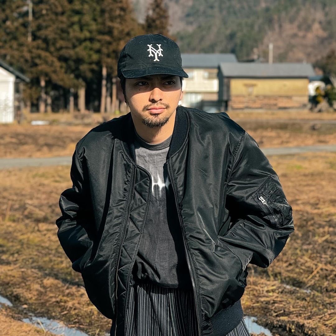 Avirex 7522 Ma-1 Jacket Black - 24FW 착용 스타일 - 2