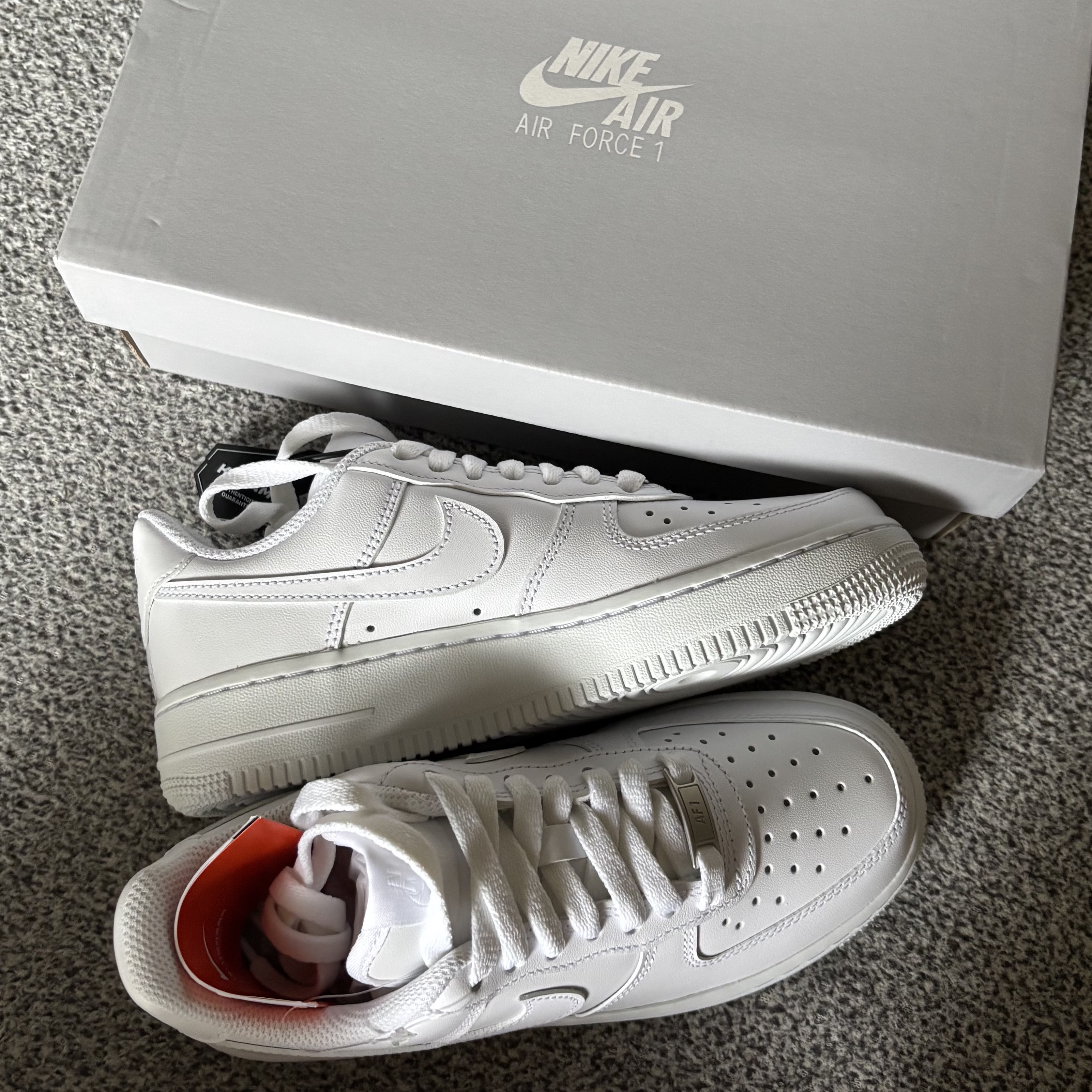 (W) Nike Air Force 1 '07 Low White 착용 스타일