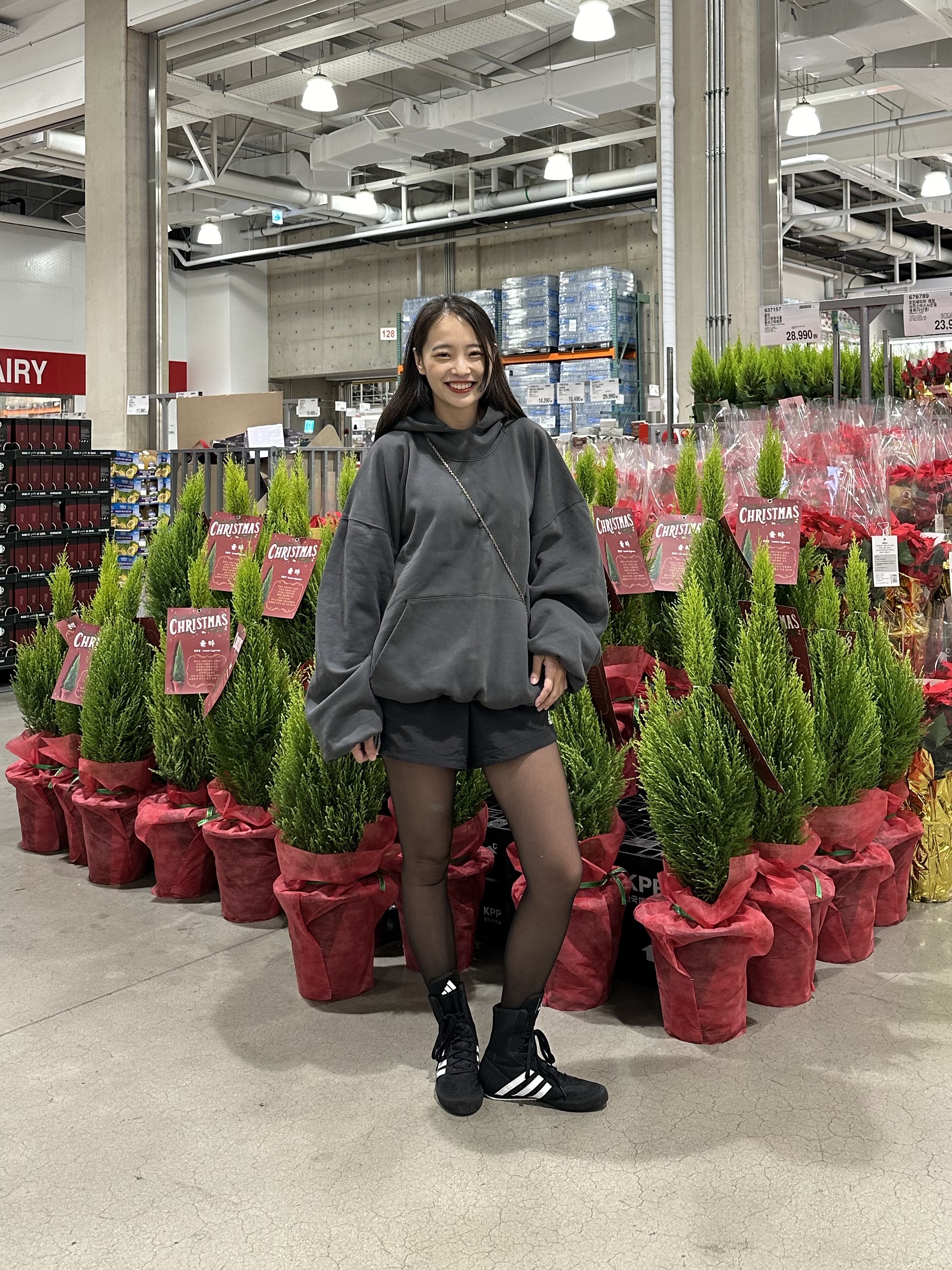 Yeezy Gap Engineered By Balenciaga Dove Hoodie Black, (W) Adidas 3-Stripes Woven Shorts Black - KR Sizing 착용 스타일 - 4