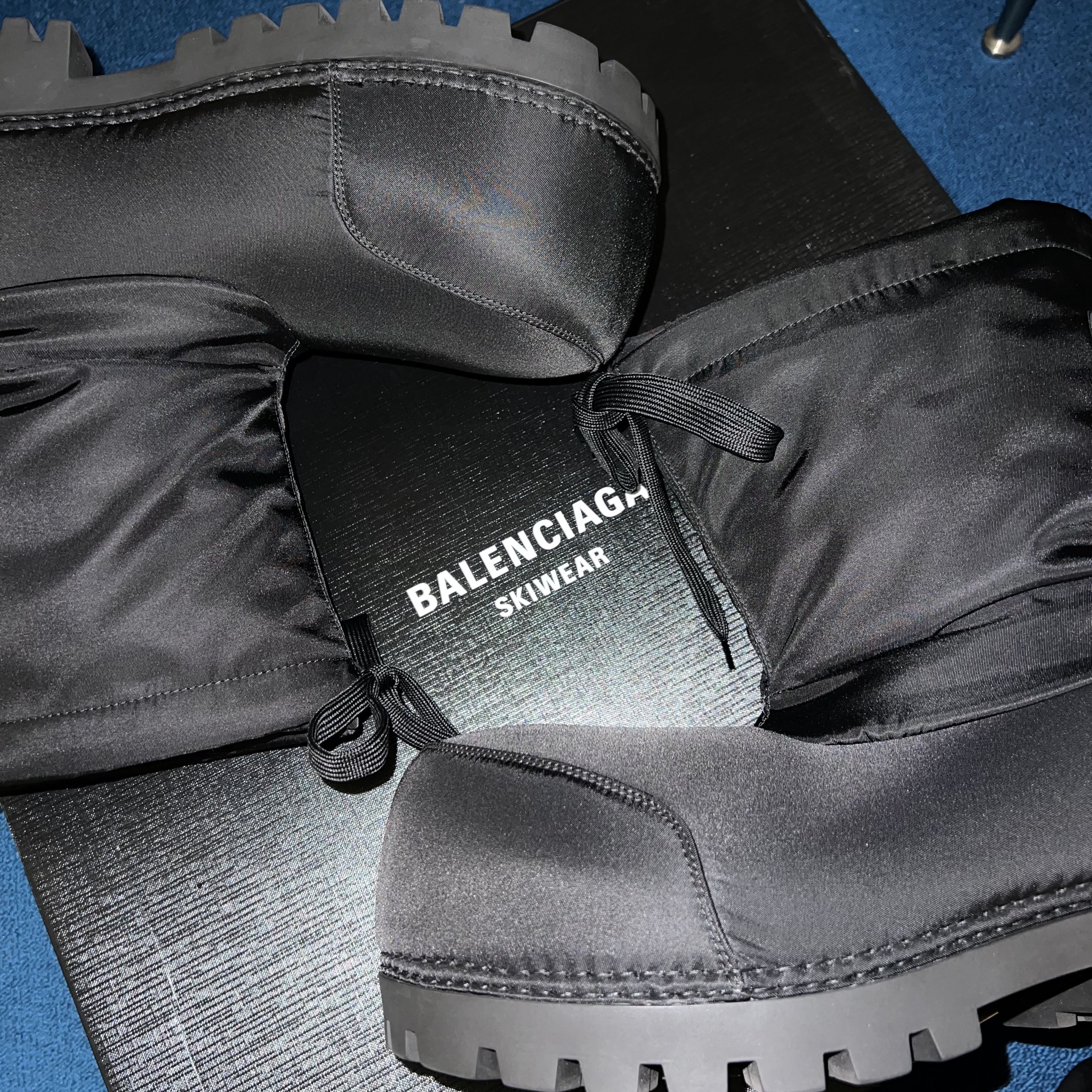 Balenciaga Skiwear Alaska Nylon Low Boot Black 착용 스타일 - 1