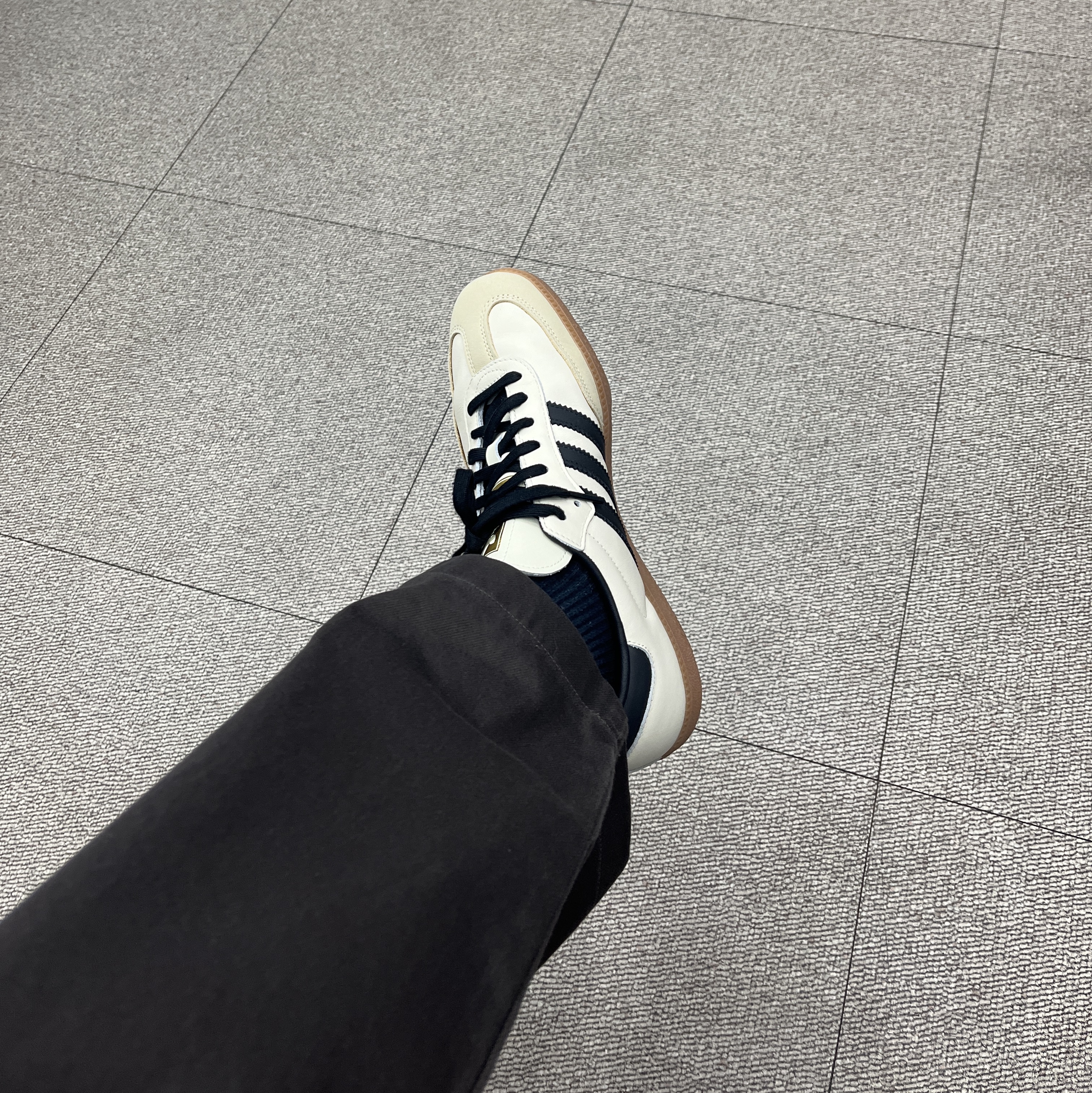 (W) Adidas Samba OG Cream White Core Black 착용 스타일