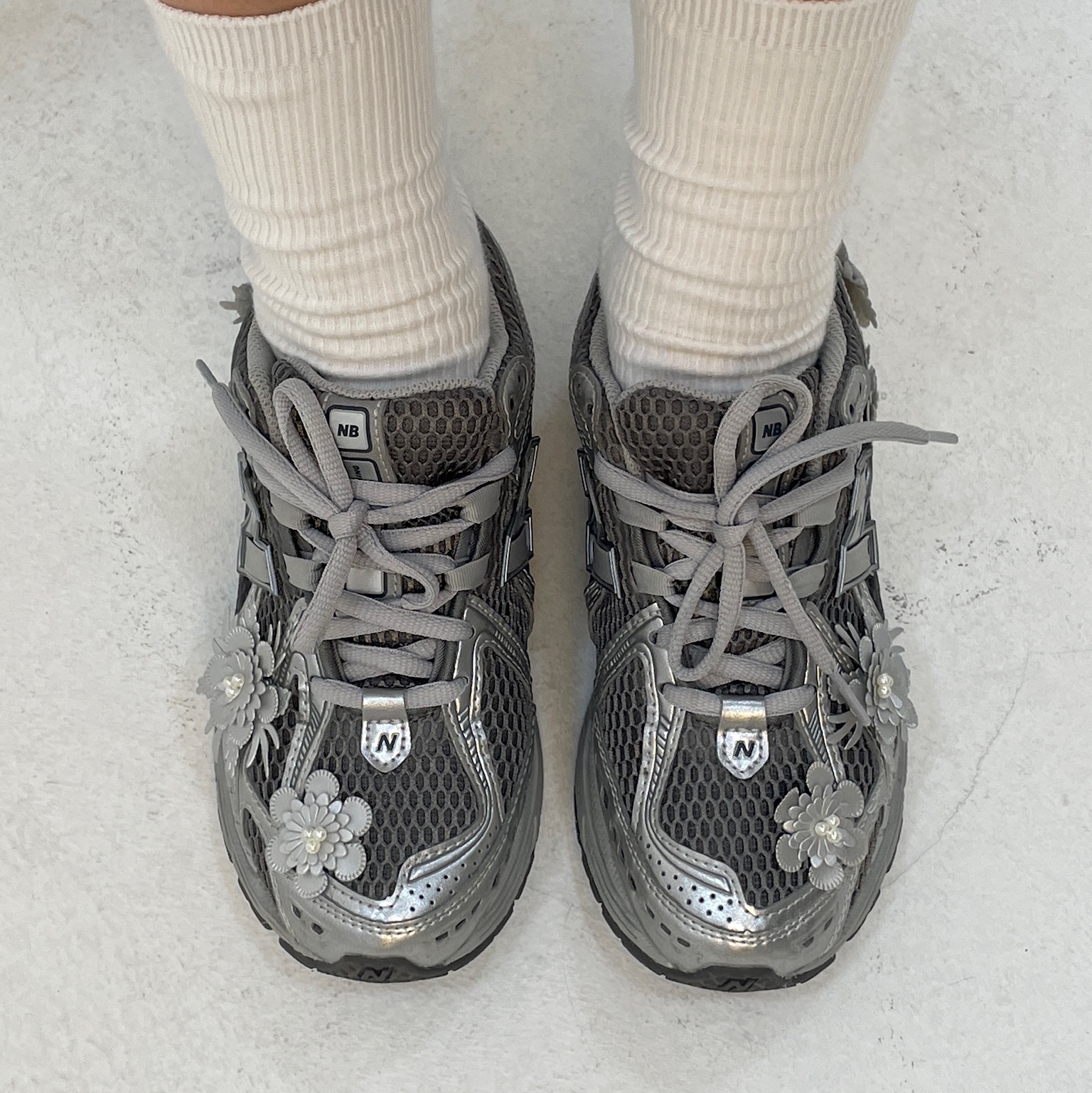 New Balance 1906R Harbor Grey Silver Metalic 착용 스타일 - 4