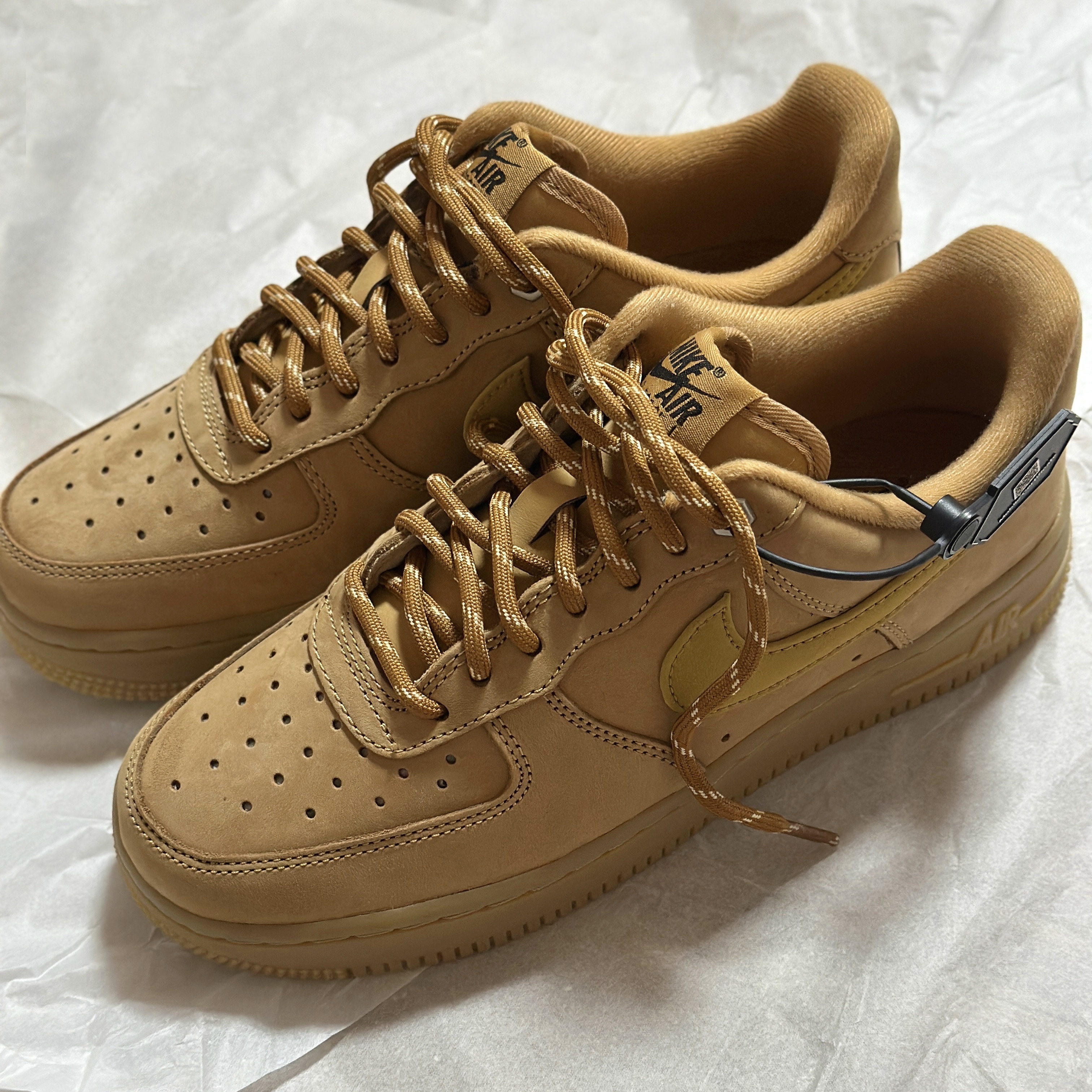 (W) Nike Air Force 1 '07 WB Flax Wheat 착용 스타일 - 1
