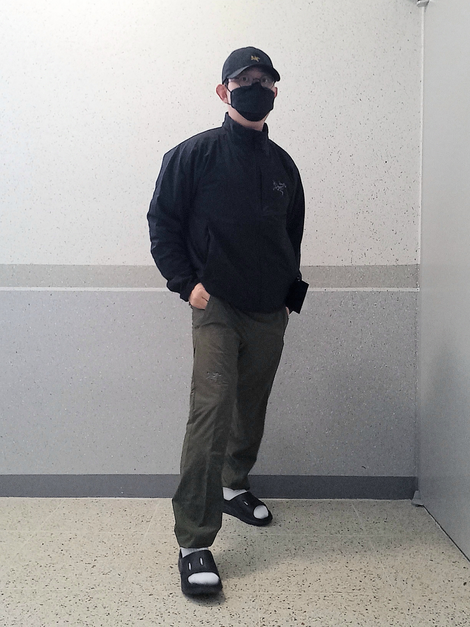 Arc'teryx Allium Insulated Jacket Black, Arc'teryx Small Bird Cap Black 착용 스타일 - 5