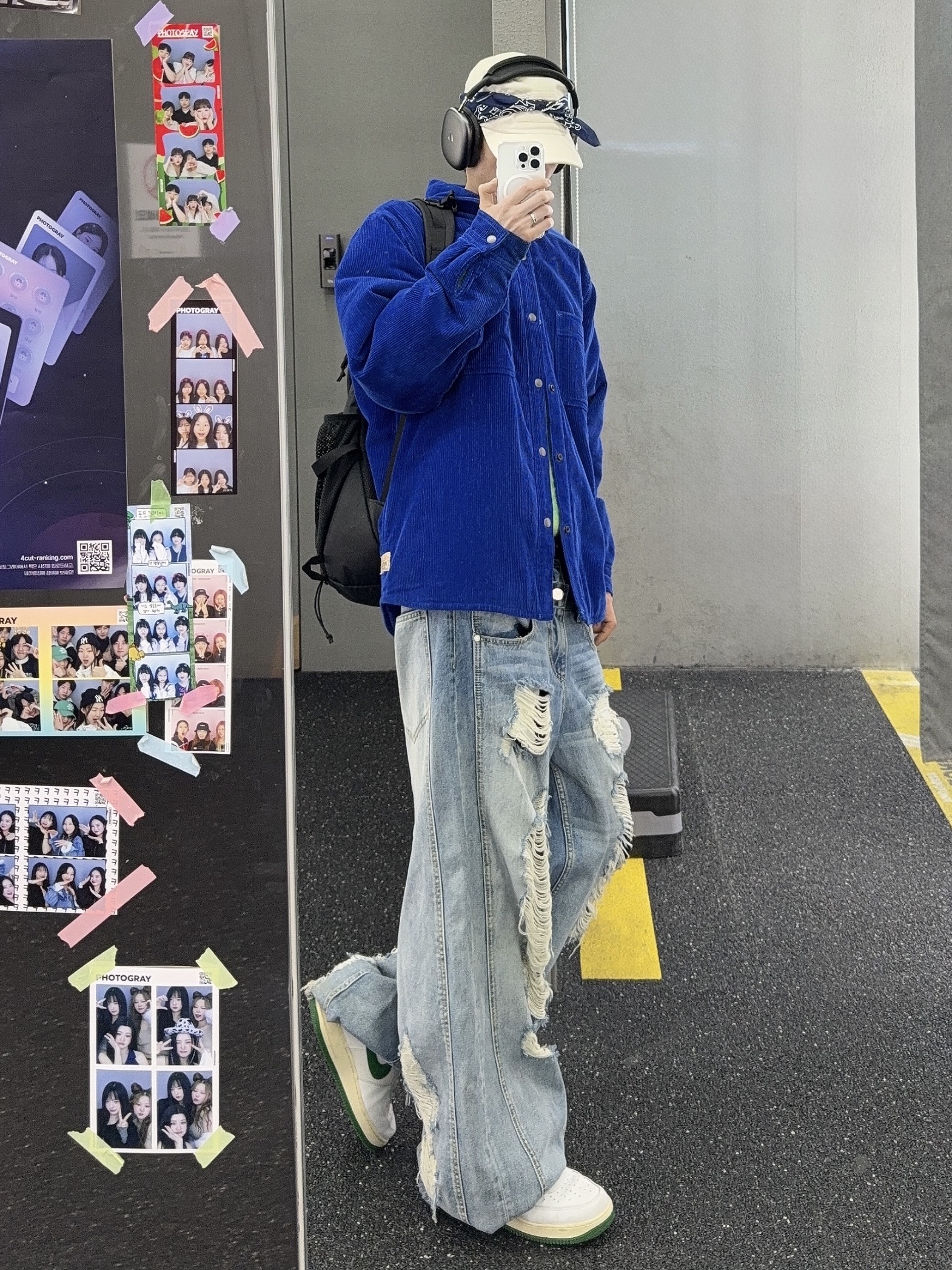 Nike Air Force 1 '07 LV8 Varsity White Pine Green, Stussy Cord Quilted Overshirt Royal Blue 착용 스타일 - 5