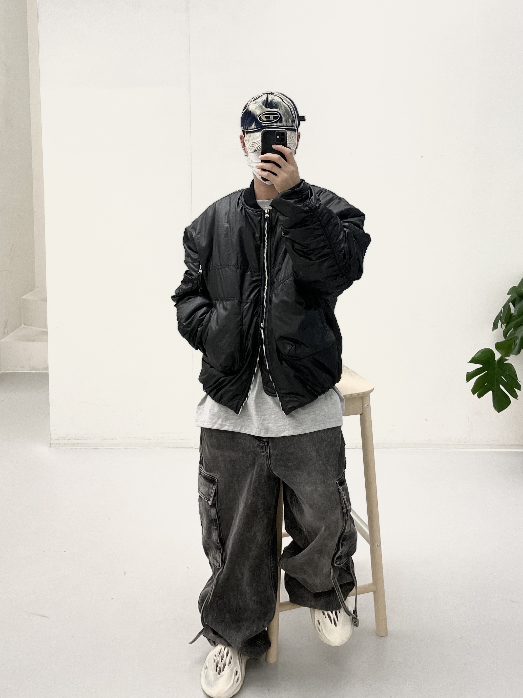 Diesel C-Seymon Treated Denim Baseball Cap Blue White, Adidas Yeezy Foam RNNR Sand 착용 스타일