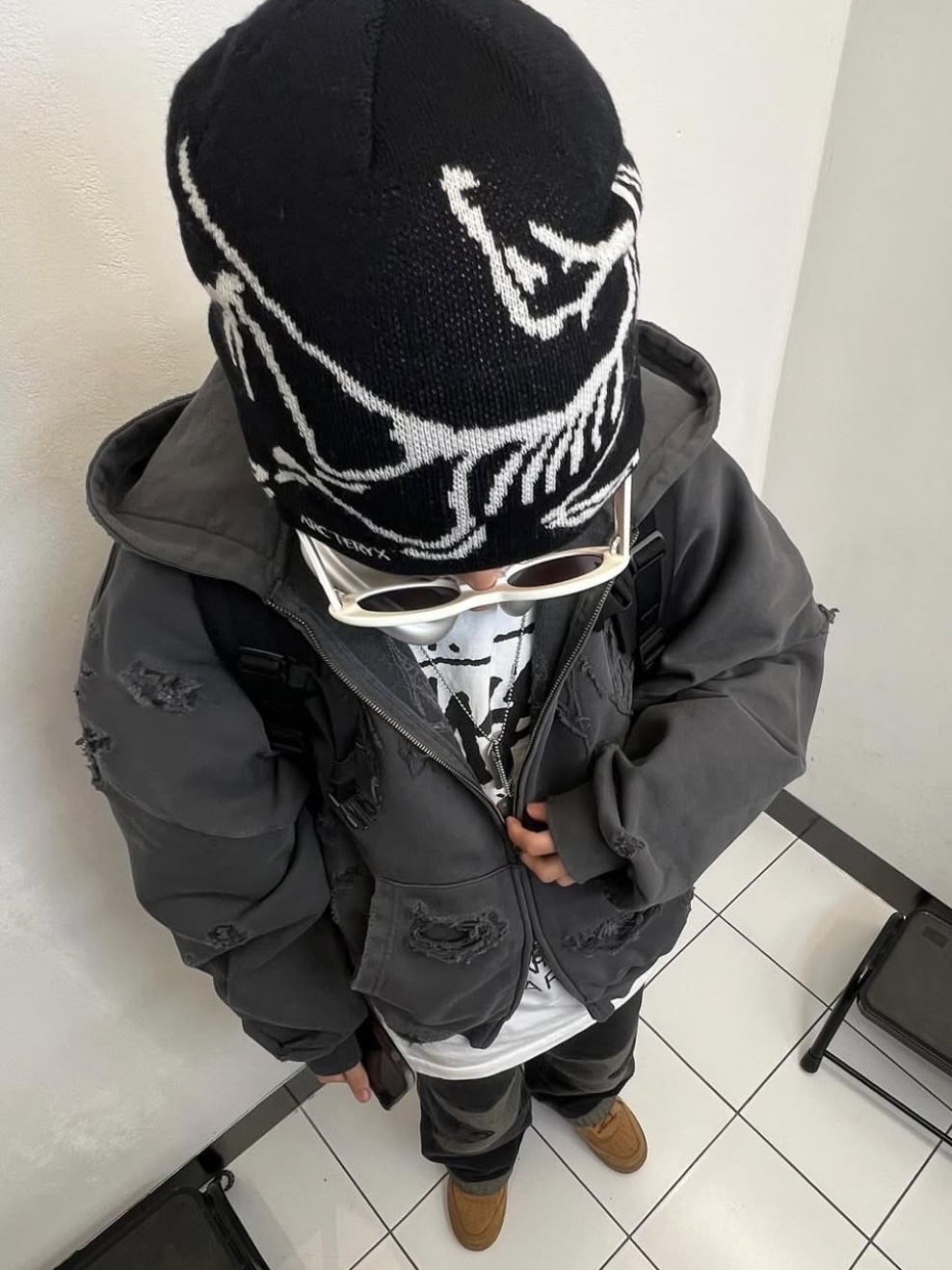Arc'teryx Bird Head Toque Orca, The North Face 1996 Eco Nuptse Jacket Real Black 착용 스타일 - 2