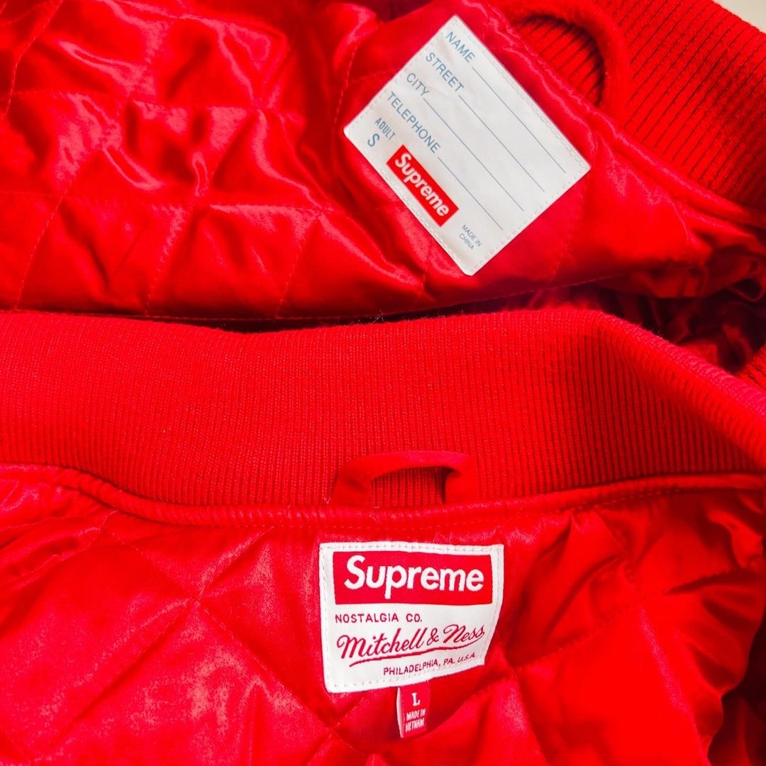 Supreme Mitchell & Ness Satin Varsity Jacket Red - 24FW 착용 스타일 - 6