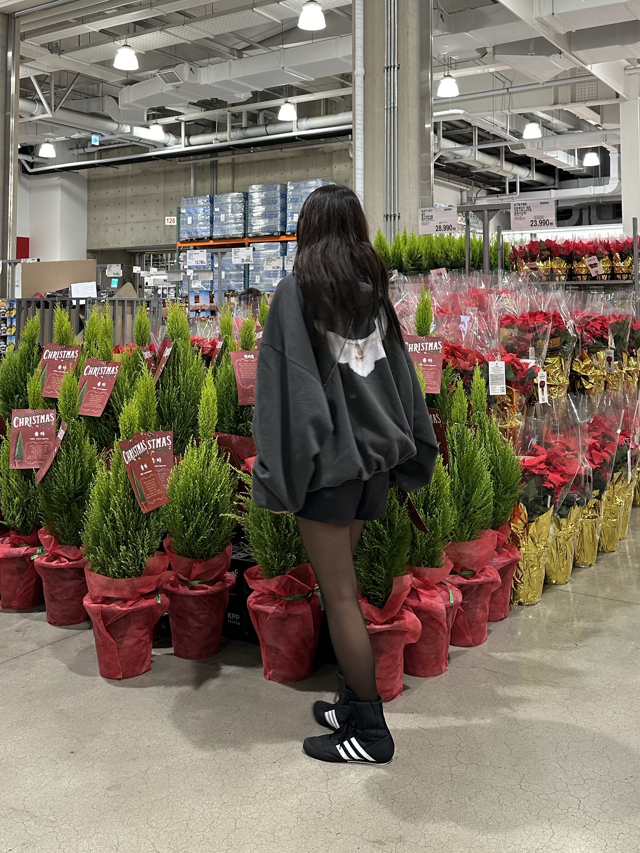 Yeezy Gap Engineered By Balenciaga Dove Hoodie Black, (W) Adidas 3-Stripes Woven Shorts Black - KR Sizing 착용 스타일 - 3
