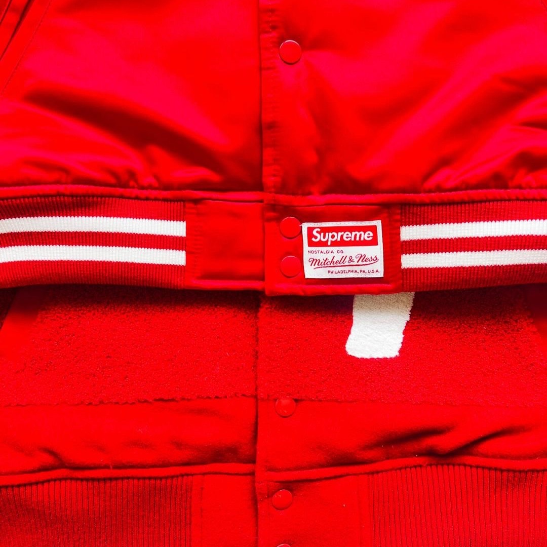 Supreme Mitchell & Ness Satin Varsity Jacket Red - 24FW 착용 스타일 - 3