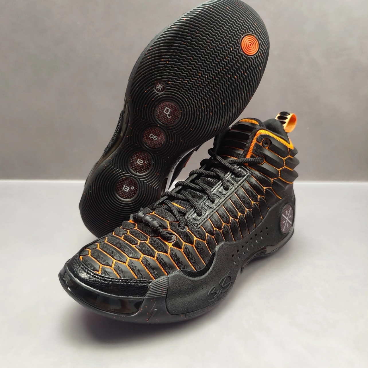 LiNing Way of Wade 10 Low Valentine's Day Moon Night Grey Pink 착용 스타일 - 8