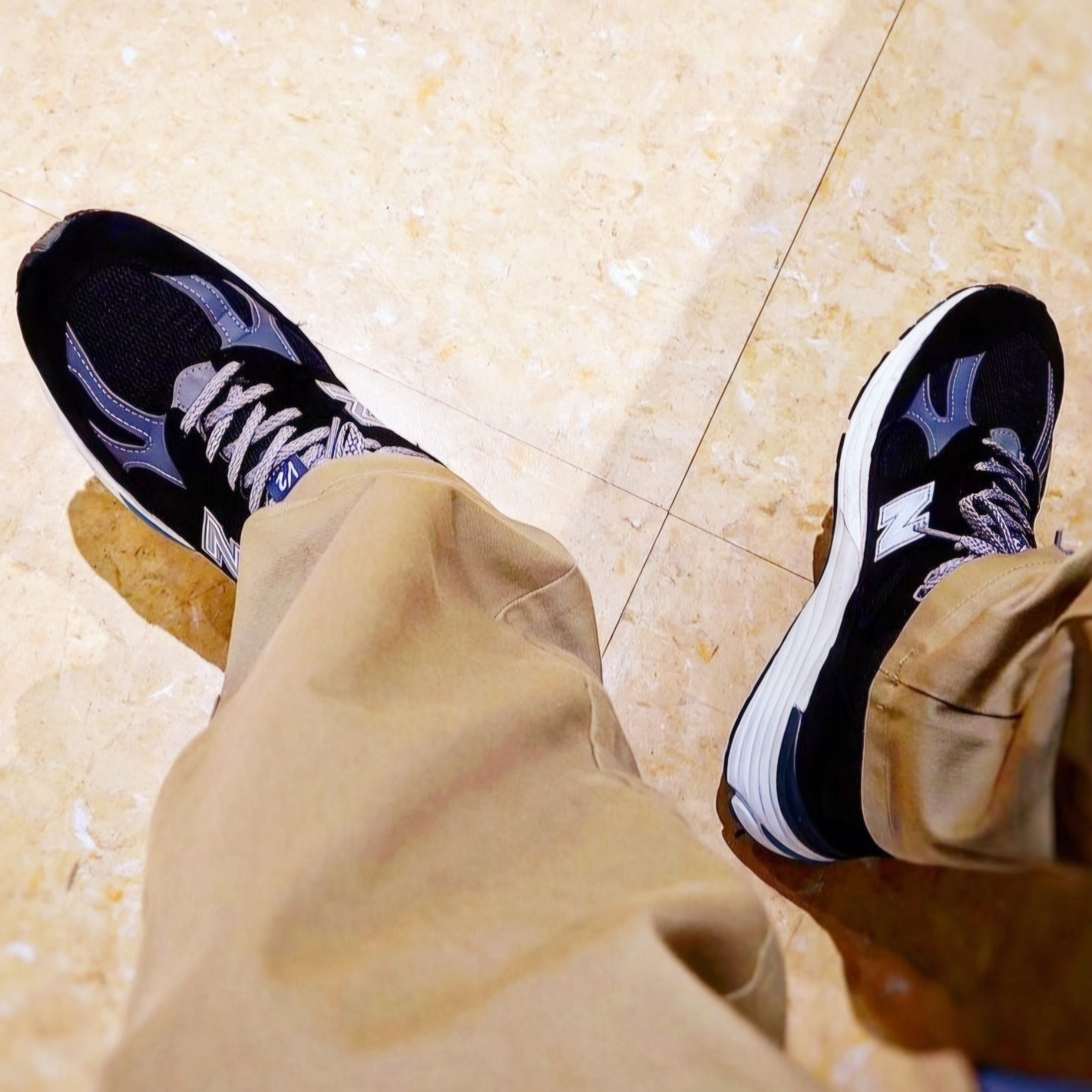 New Balance 991v2 Made in UK Black 착용 스타일