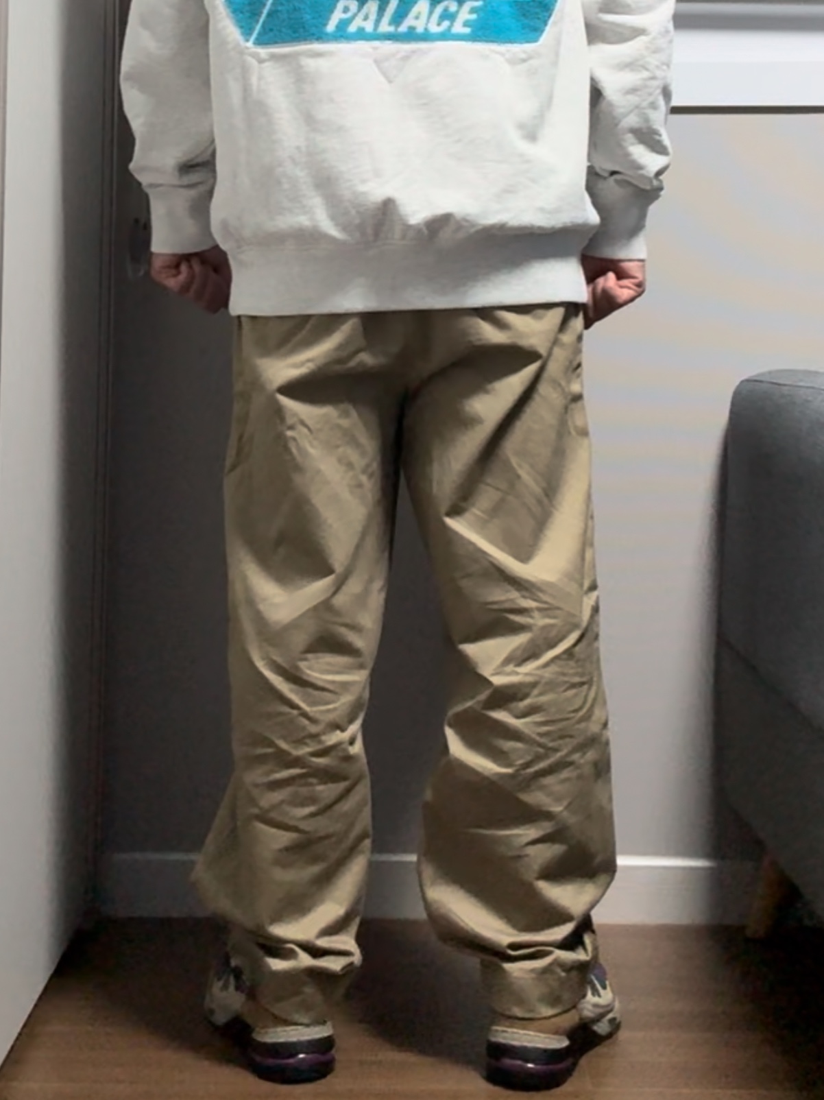 Palace Tri-Chenille Hood Light Grey Marl - 21FW, New Balance x Palace 991 Made in UK Teal Brown 착용 스타일