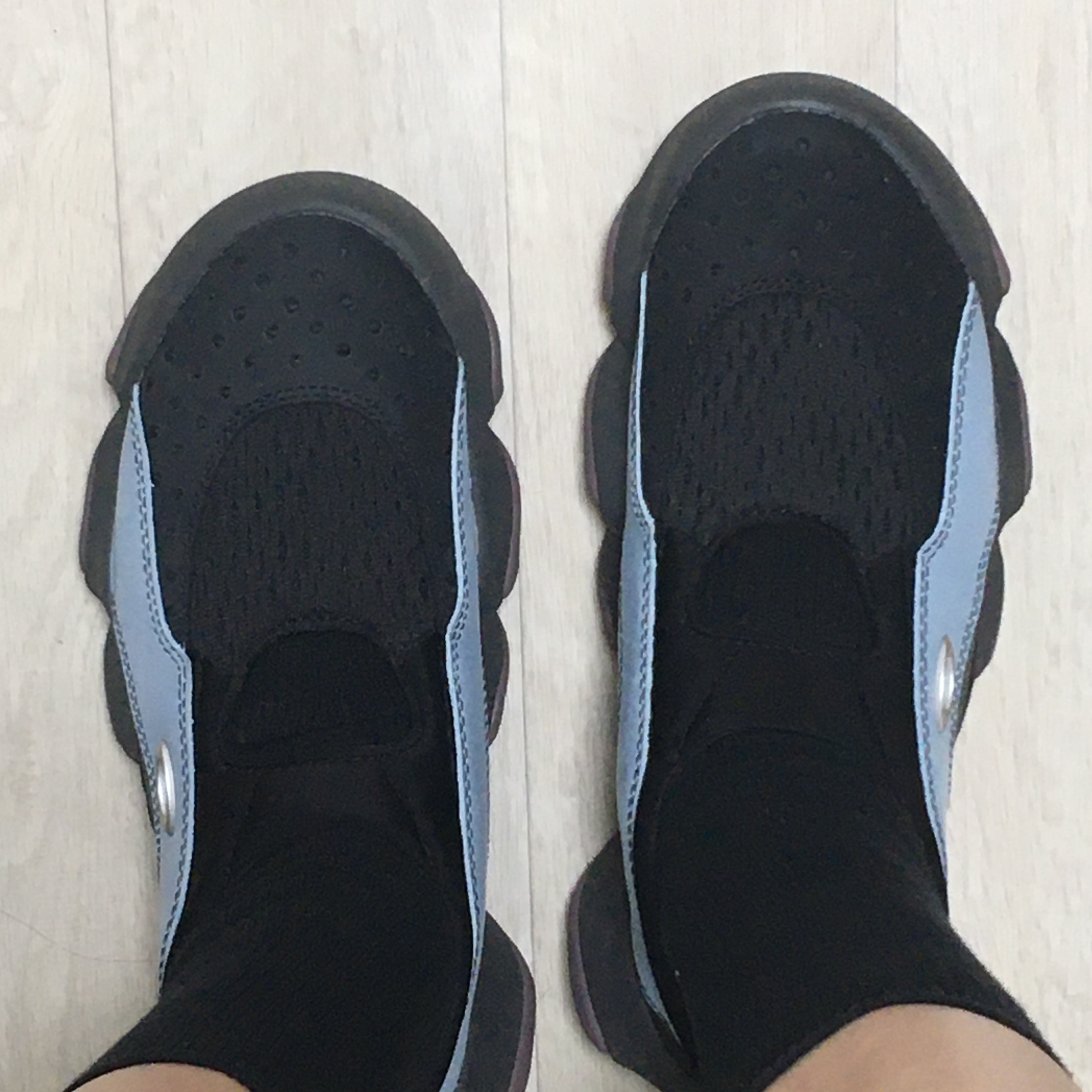 Oakley Factory Team x Brain Dead Ostrich Flesh Sandal Stone Blue Black 착용 스타일
