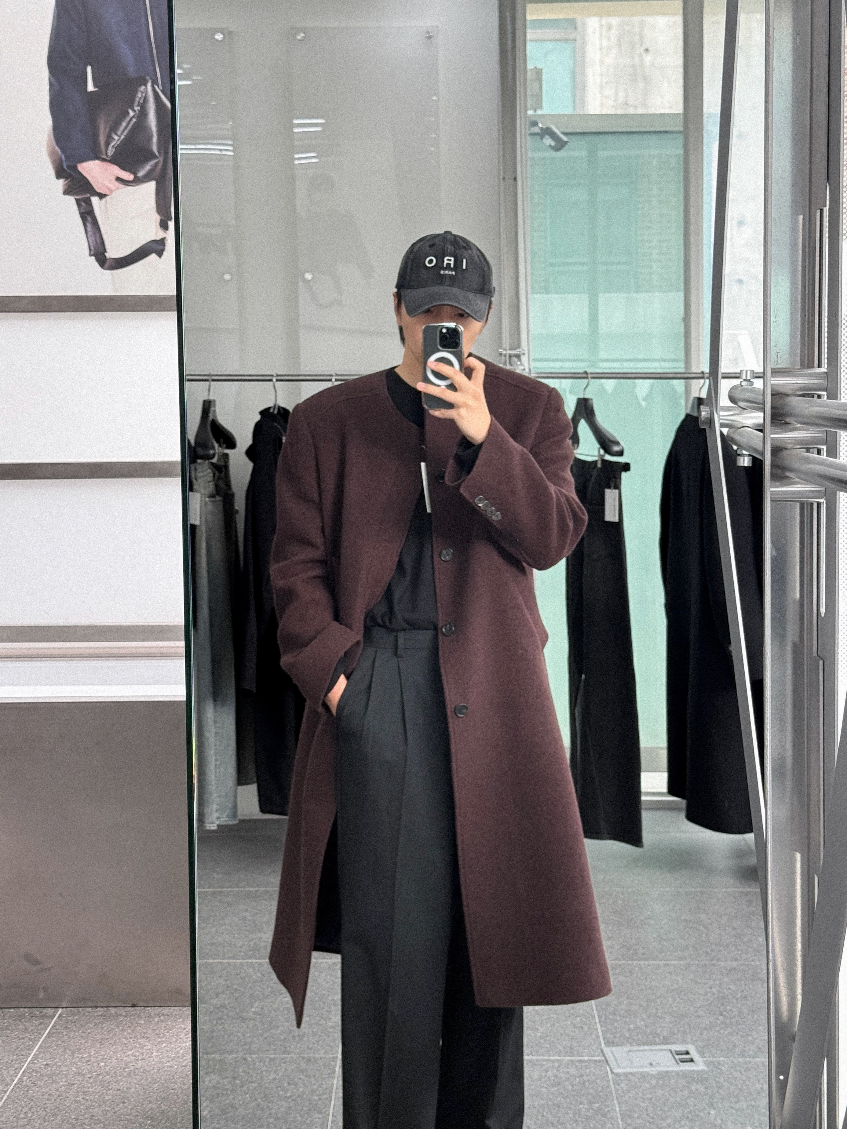 Haleine 3D Faux Shearling Crop Jacket Black (VJ410) 착용 스타일 - 4