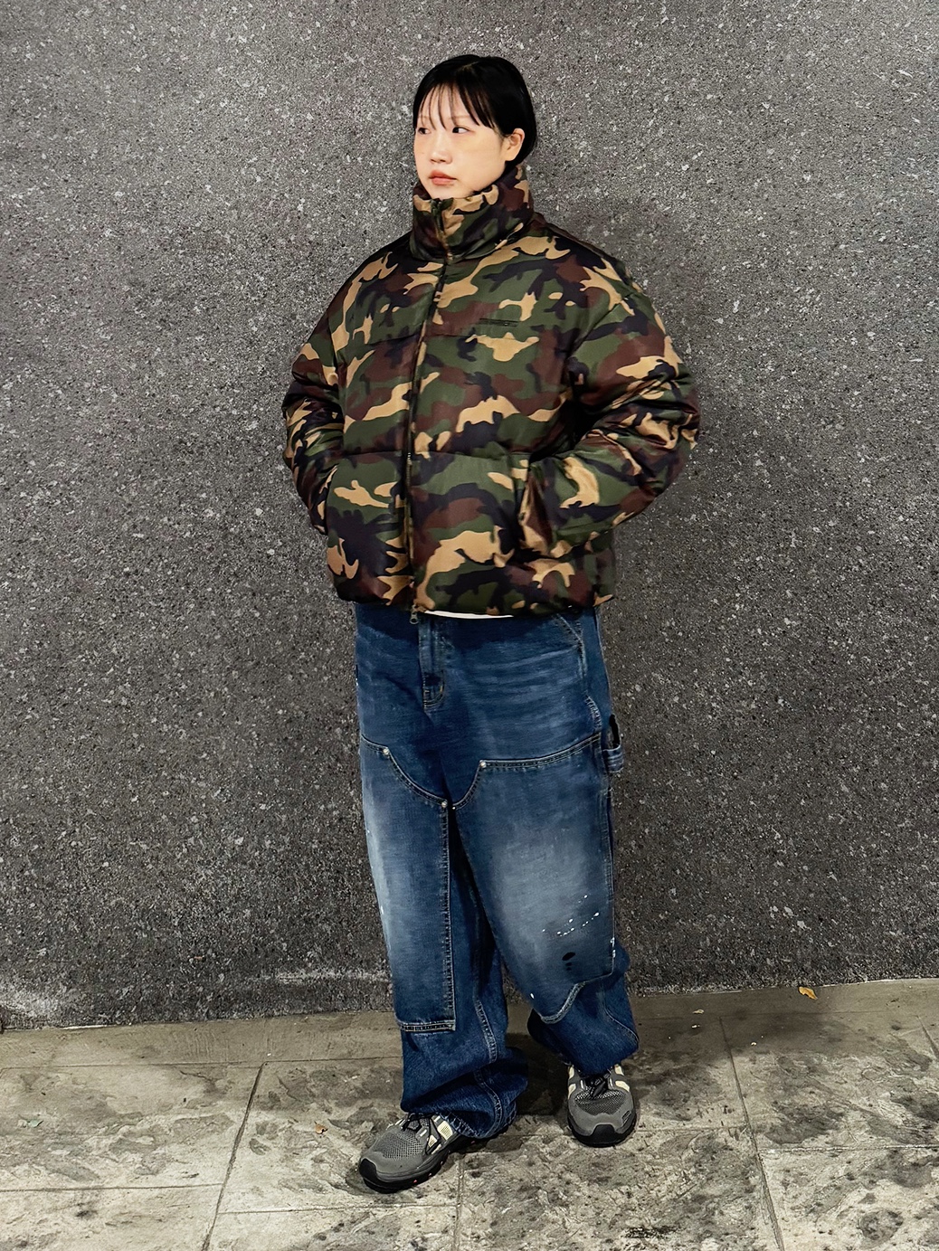 QT8 GARMENTS Painted Double Knee Washed Pants Blue, Salomon Techamphibian 5 Black 착용 스타일 - 2