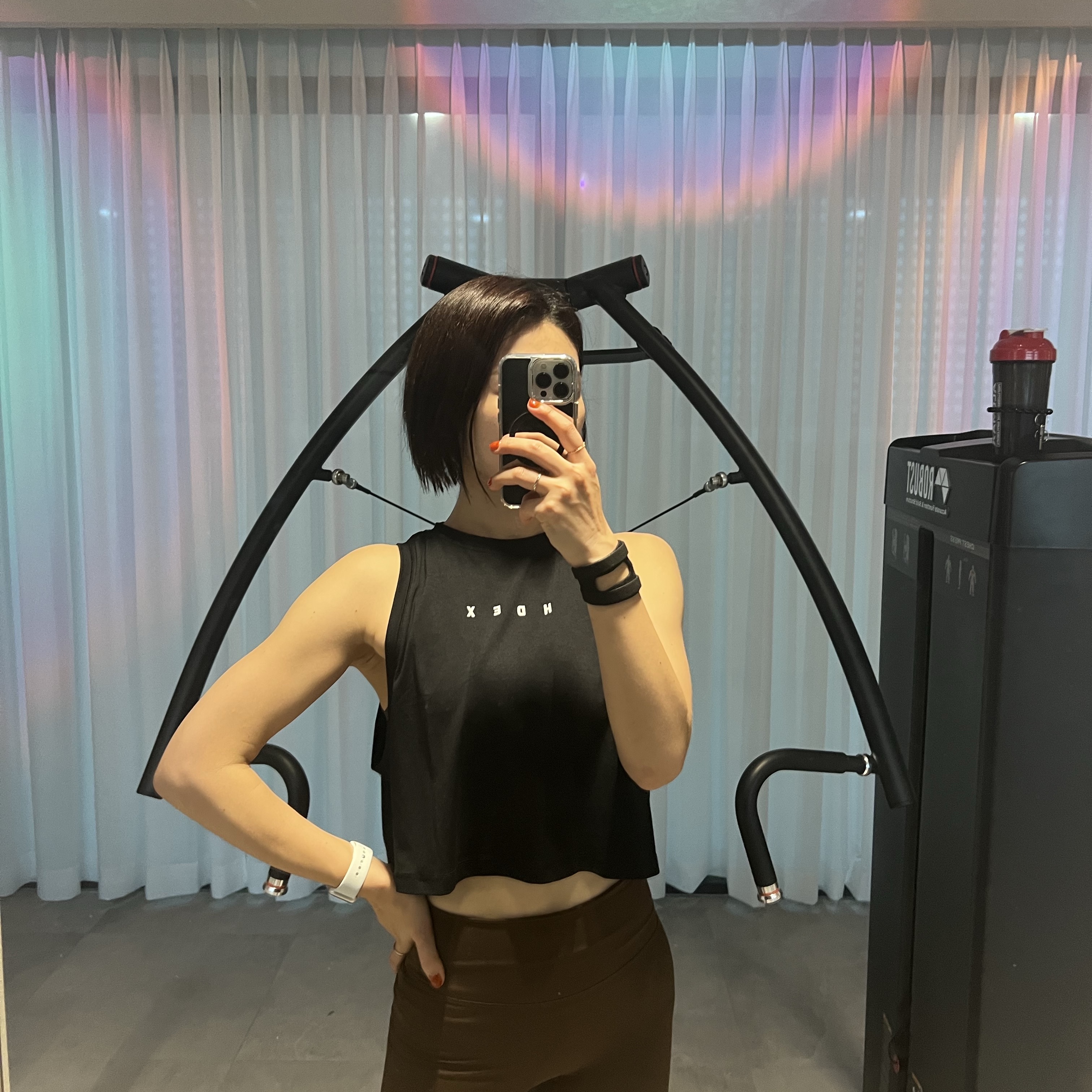 HDEX Womens Soft Mond Tank Top Black, HDEX Womens Ribbed Cozy Biker Shorts 4.0 Brown 착용 스타일