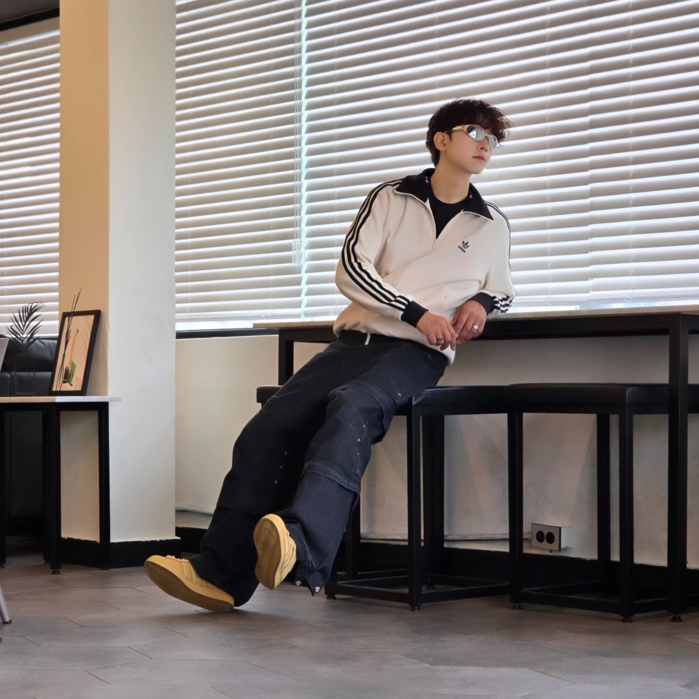 Adidas Waffle Beckenbauer Track Top Wonder White - KR Sizing, Adidas Superstar Golden Beige 착용 스타일 - 6